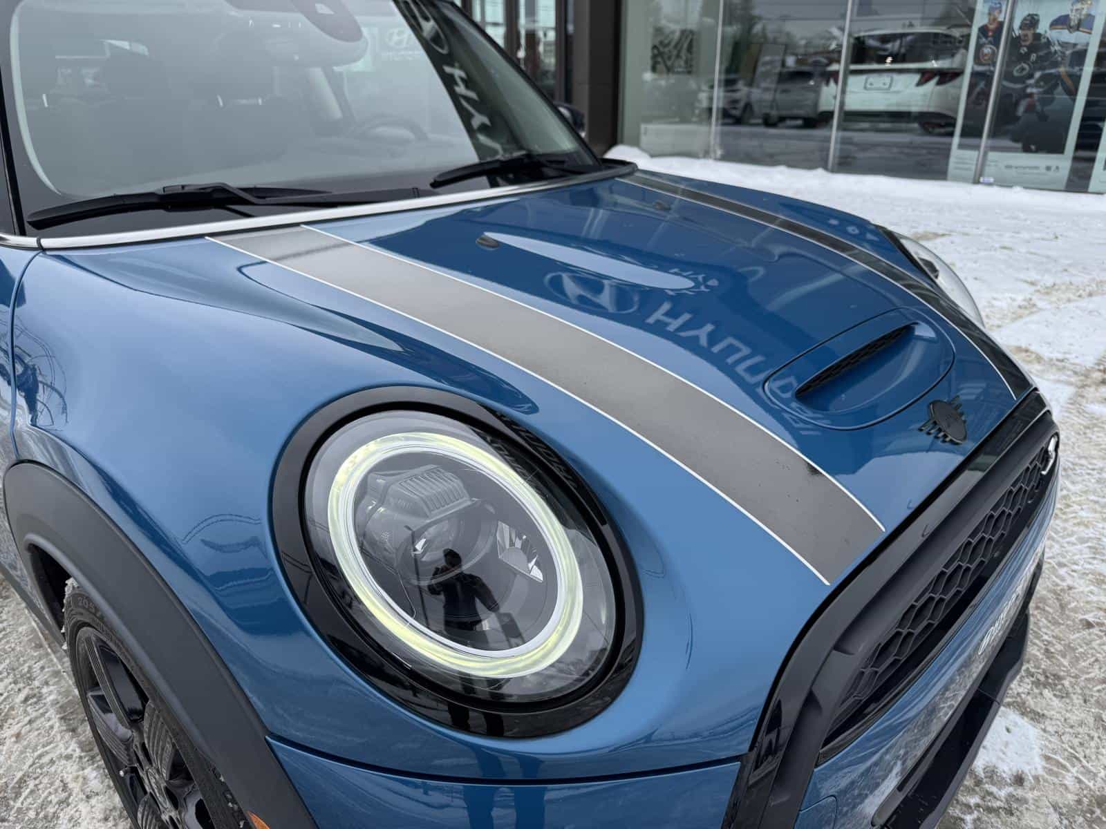 2022 Mini Hatchback Cooper S - Image 8