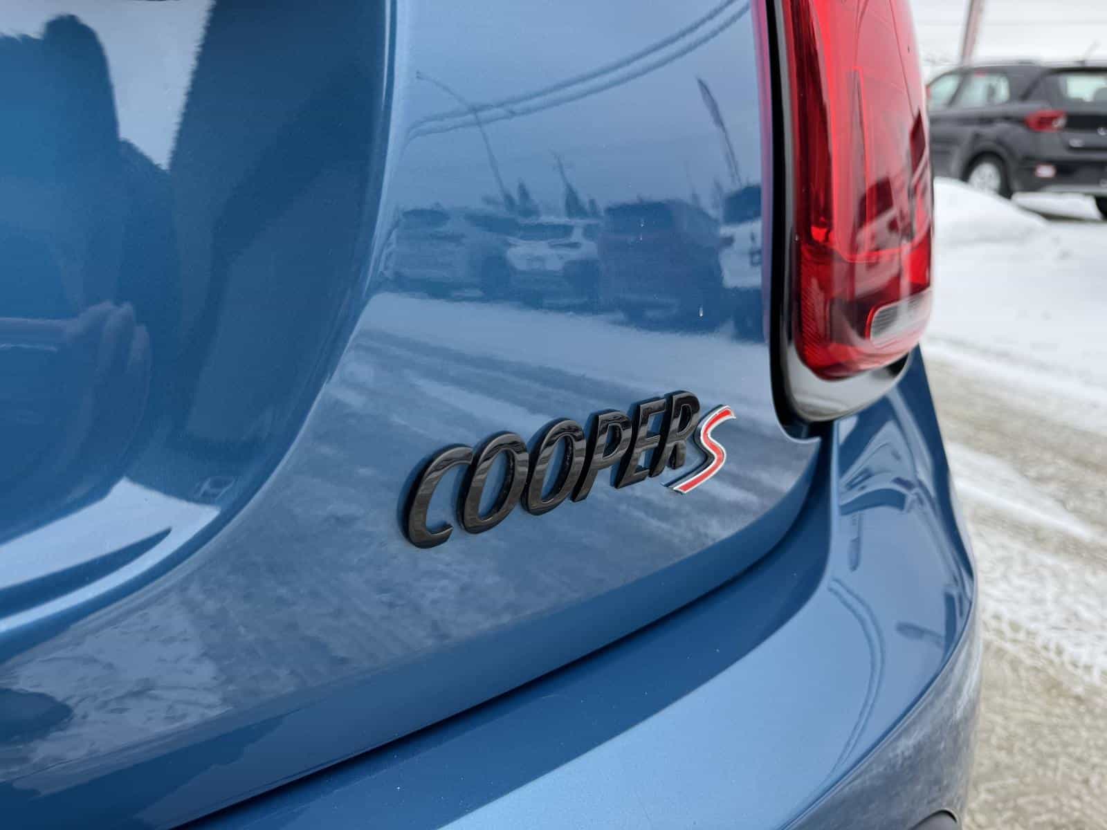 2022 Mini Hatchback Cooper S - Image 22