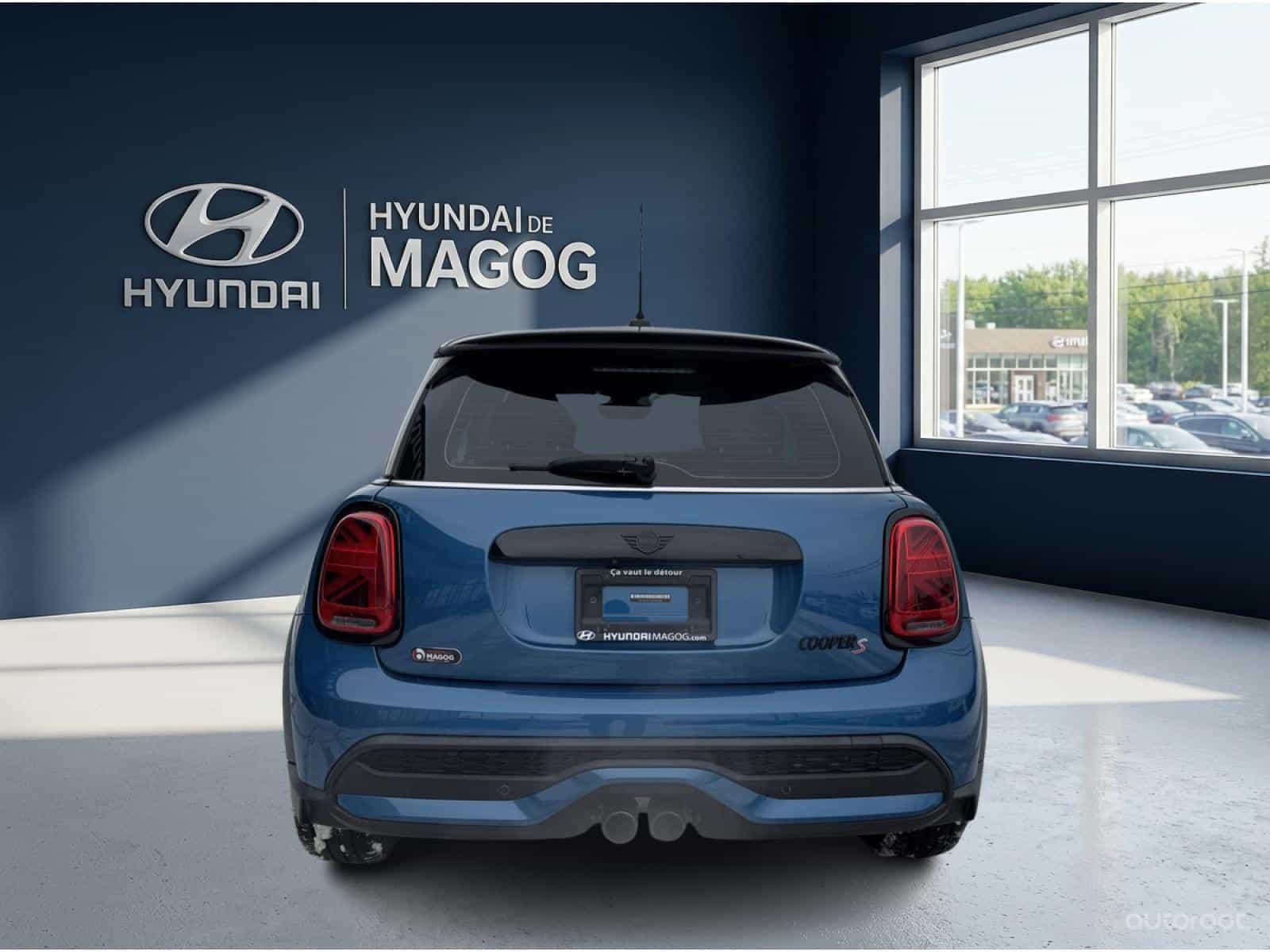 2022 Mini Hatchback Cooper S - Image 4