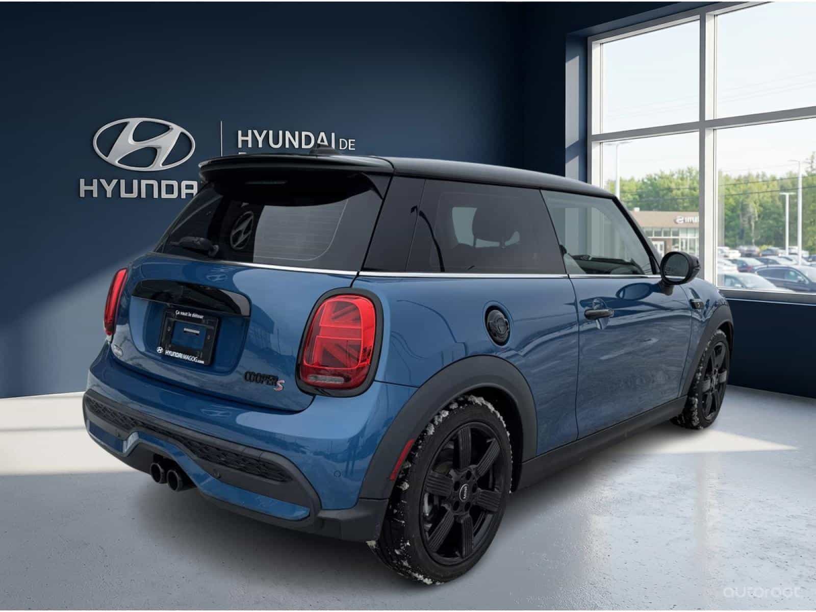 2022 Mini Hatchback Cooper S - Image 5