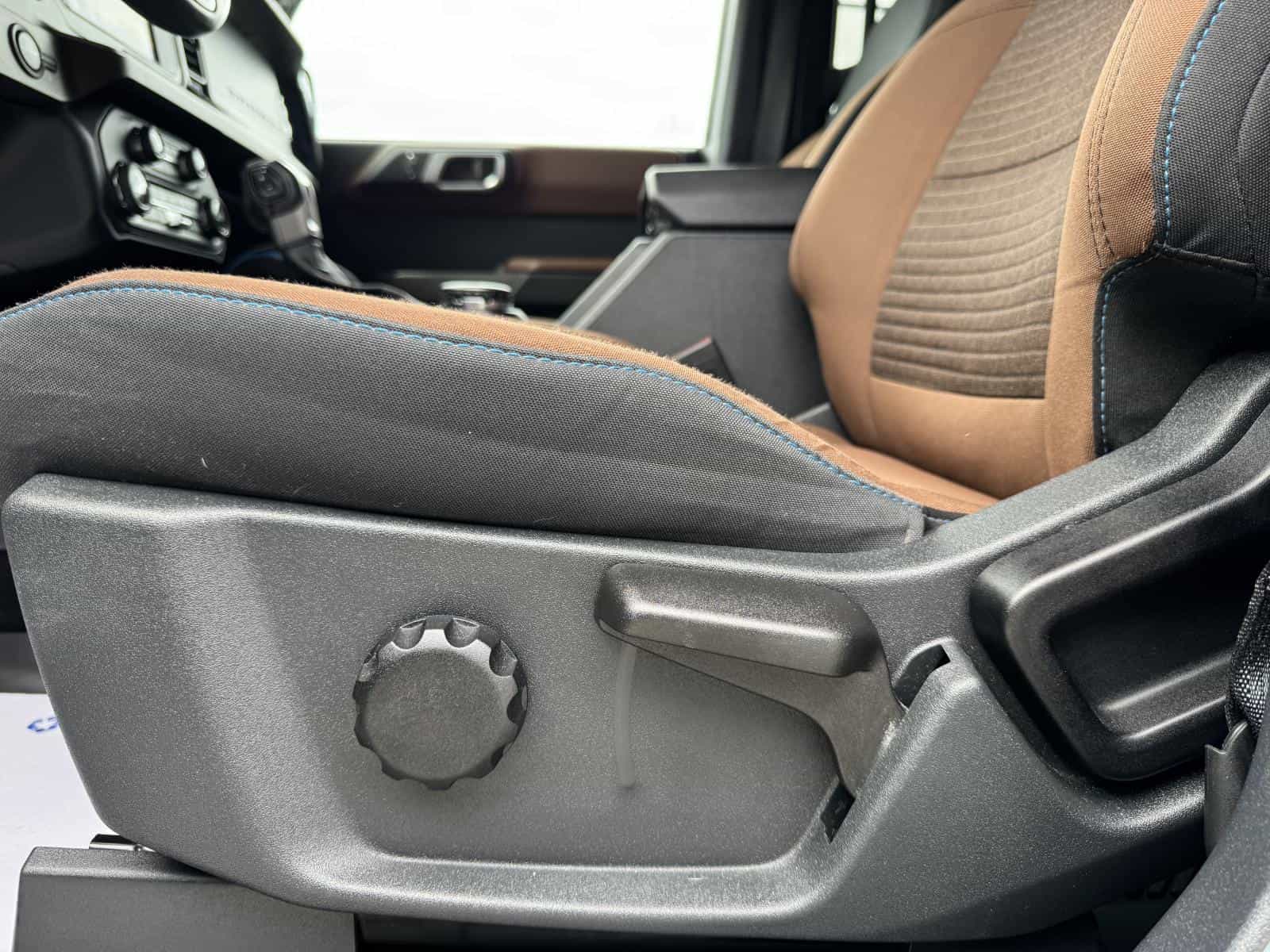 2021 Ford Bronco Outer Banks - Image 13