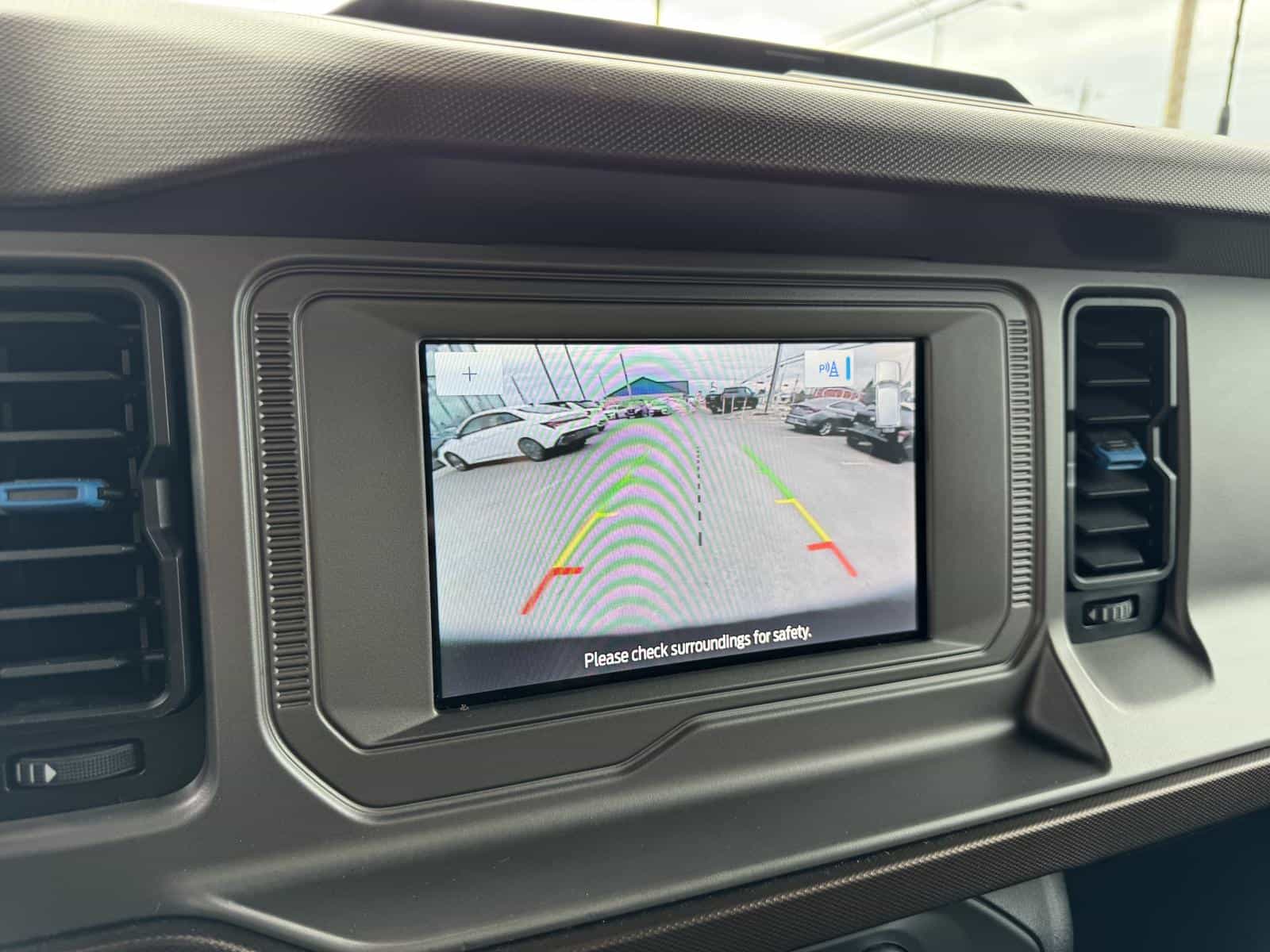 2021 Ford Bronco Outer Banks - Image 21