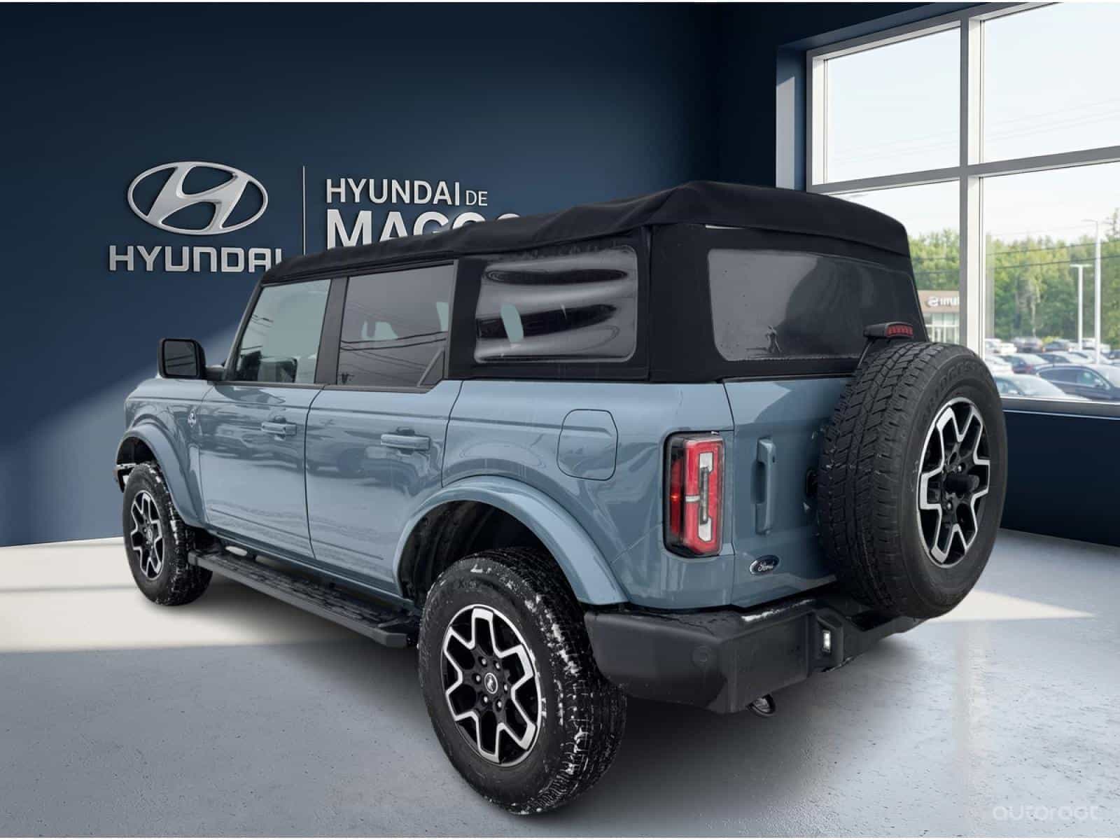 2021 Ford Bronco Outer Banks - Image 4