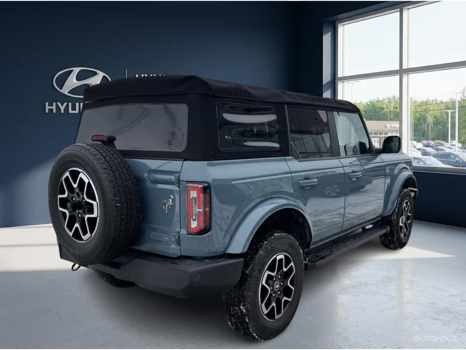 2021 Ford Bronco Outer Banks - Image 6