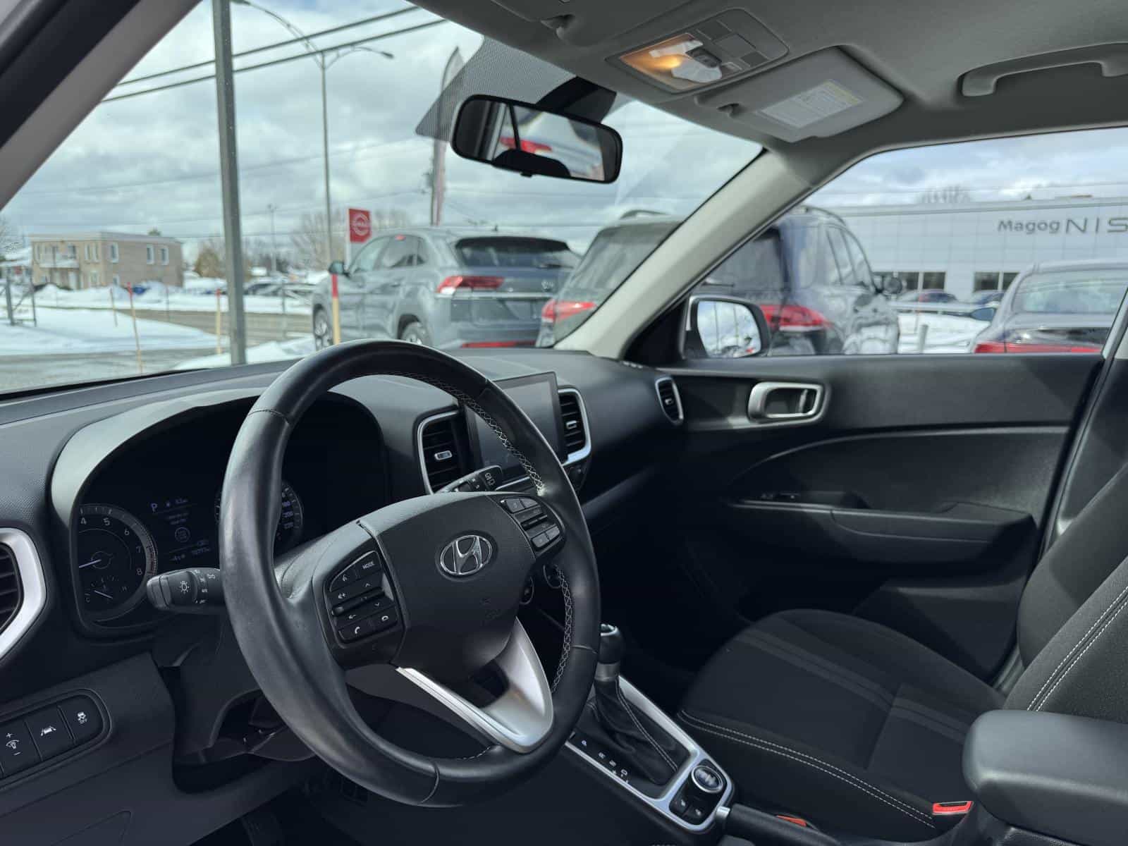 2022 Hyundai Venue Preferred - Image 7