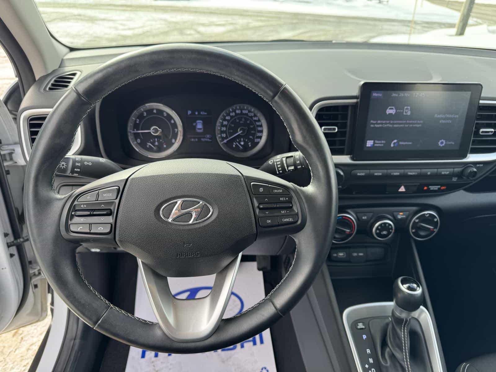 2022 Hyundai Venue Preferred - Image 12