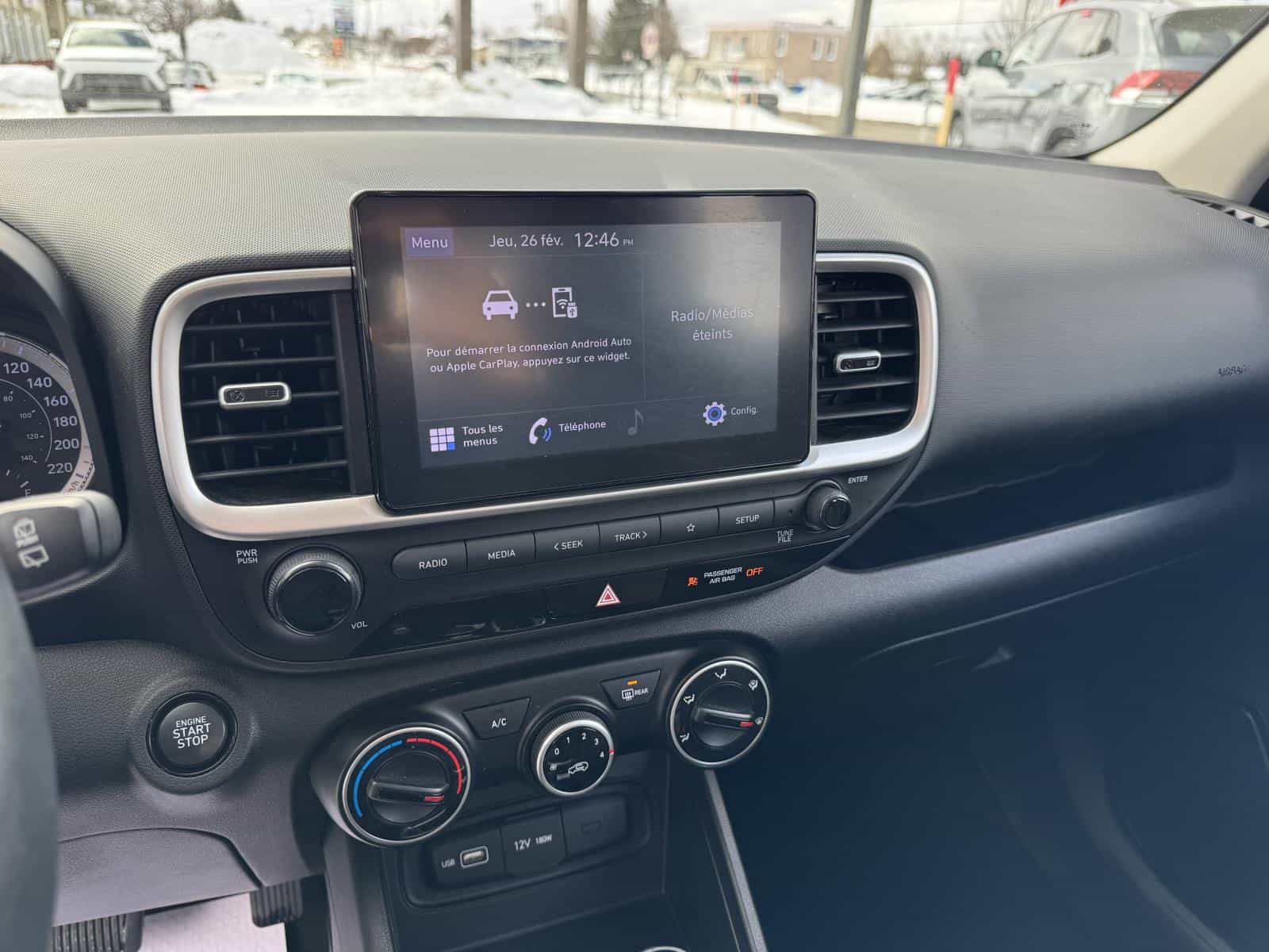 2022 Hyundai Venue Preferred - Image 17