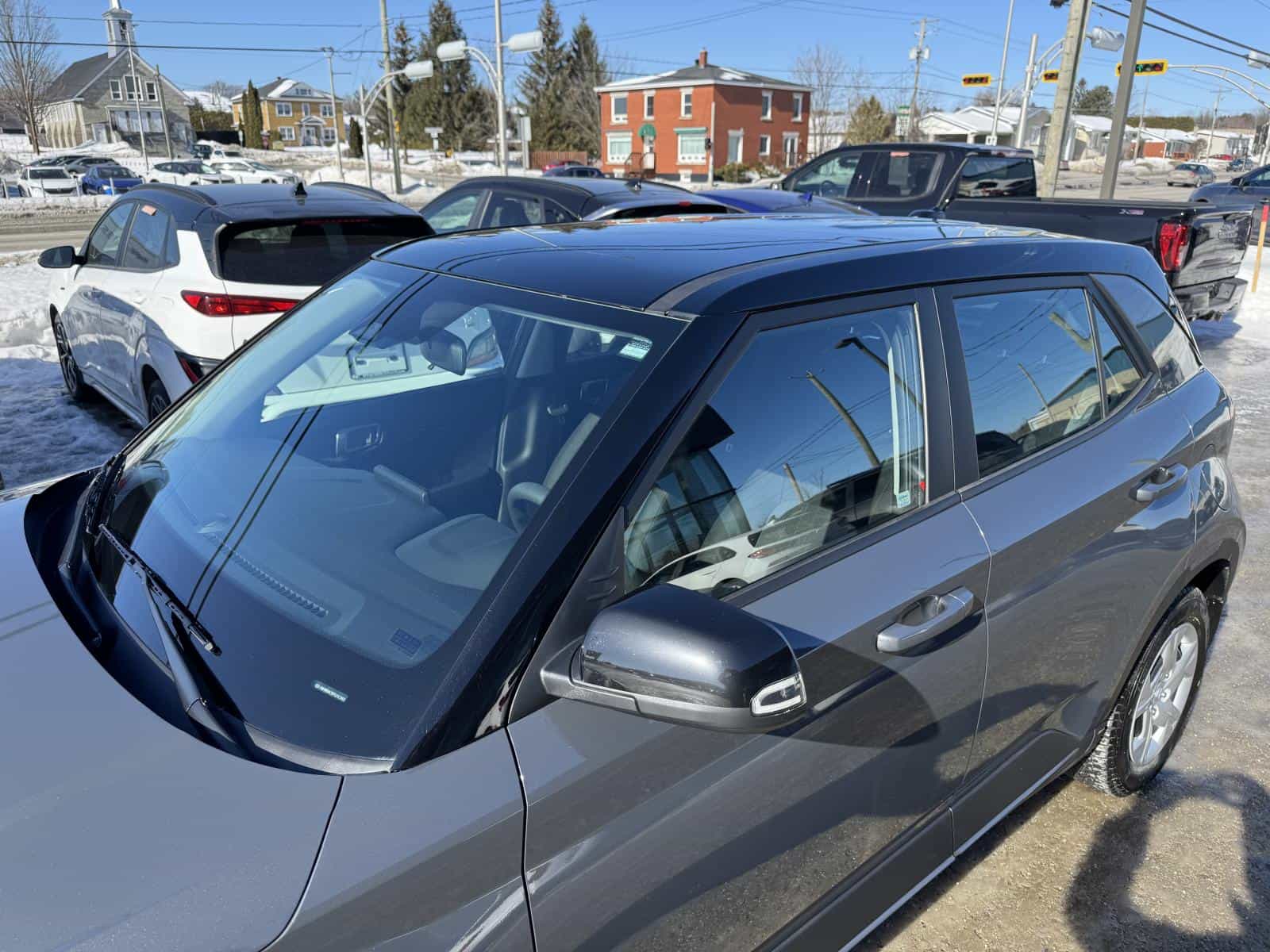 2023 Hyundai Venue Essential - Image 7