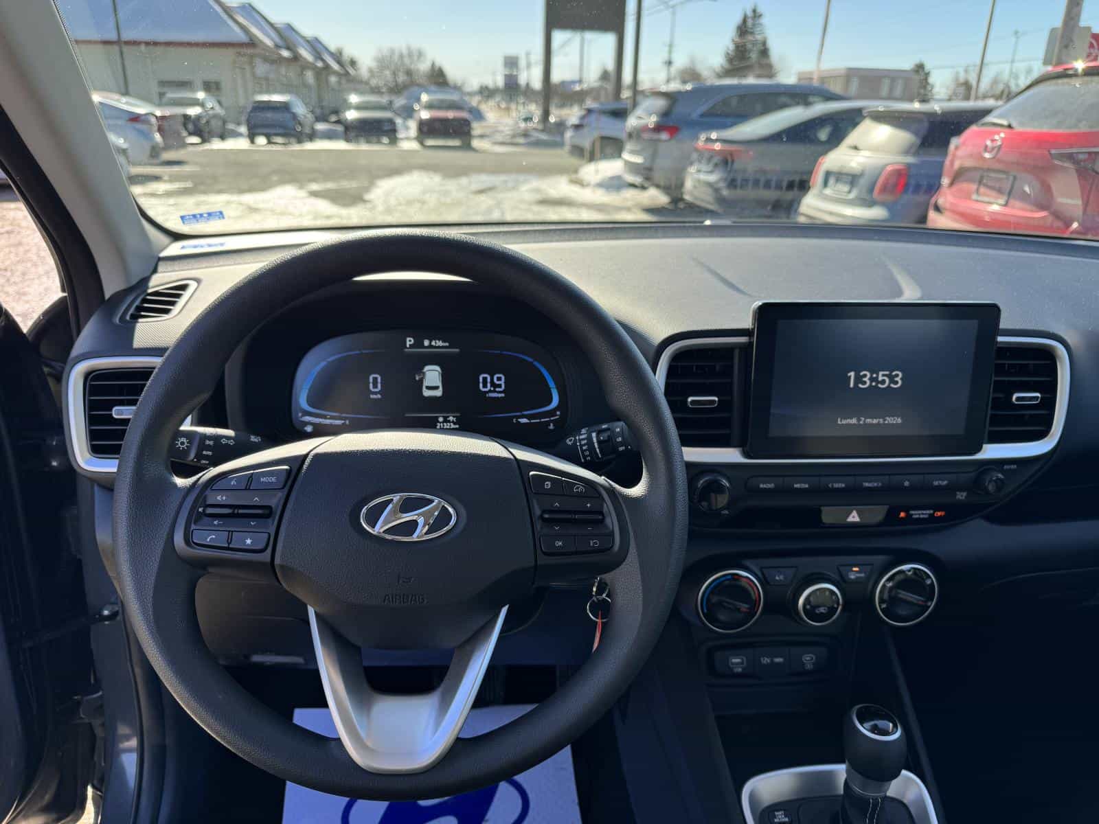 2023 Hyundai Venue Essential - Image 12