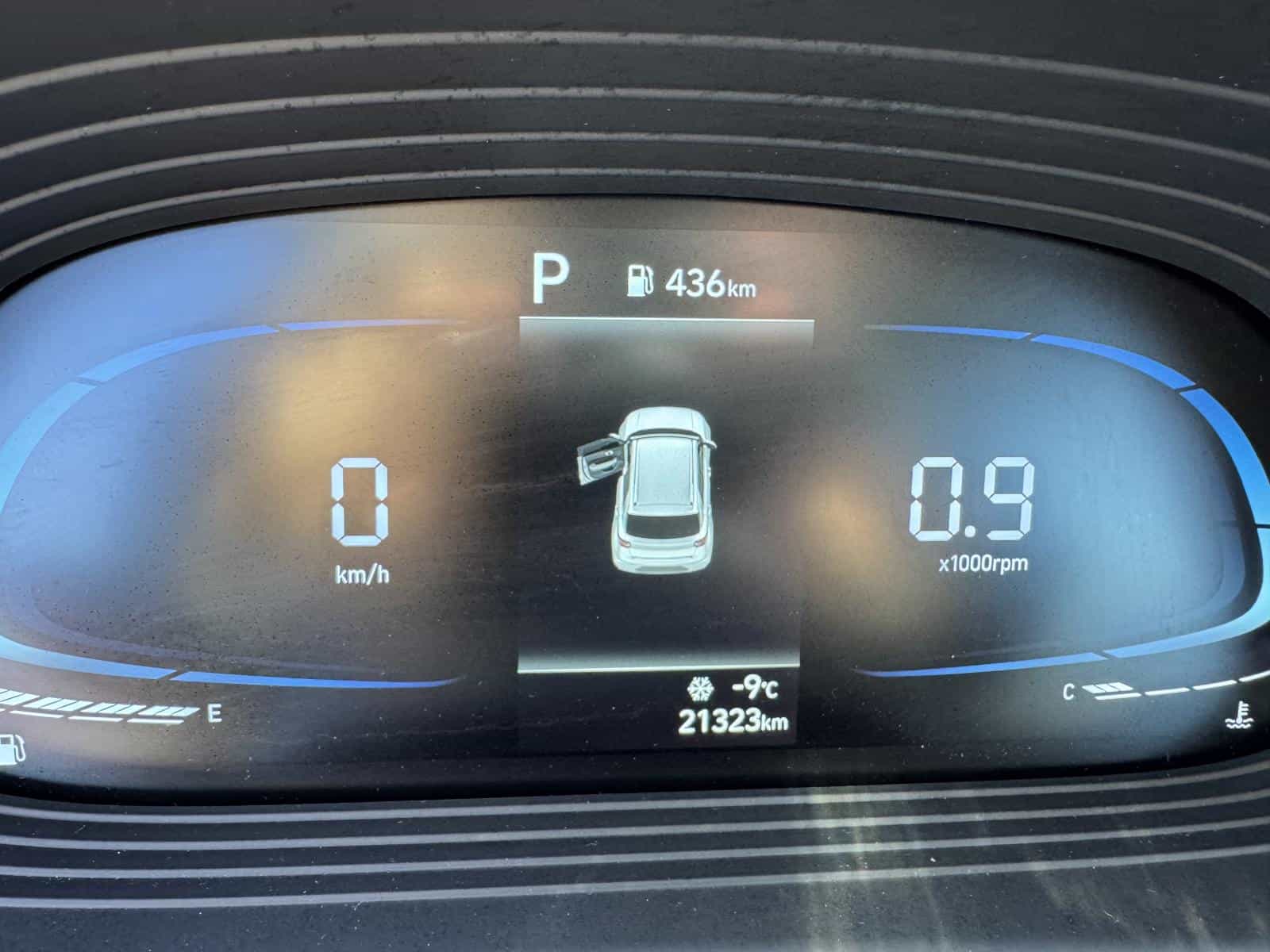 2023 Hyundai Venue Essential - Image 16