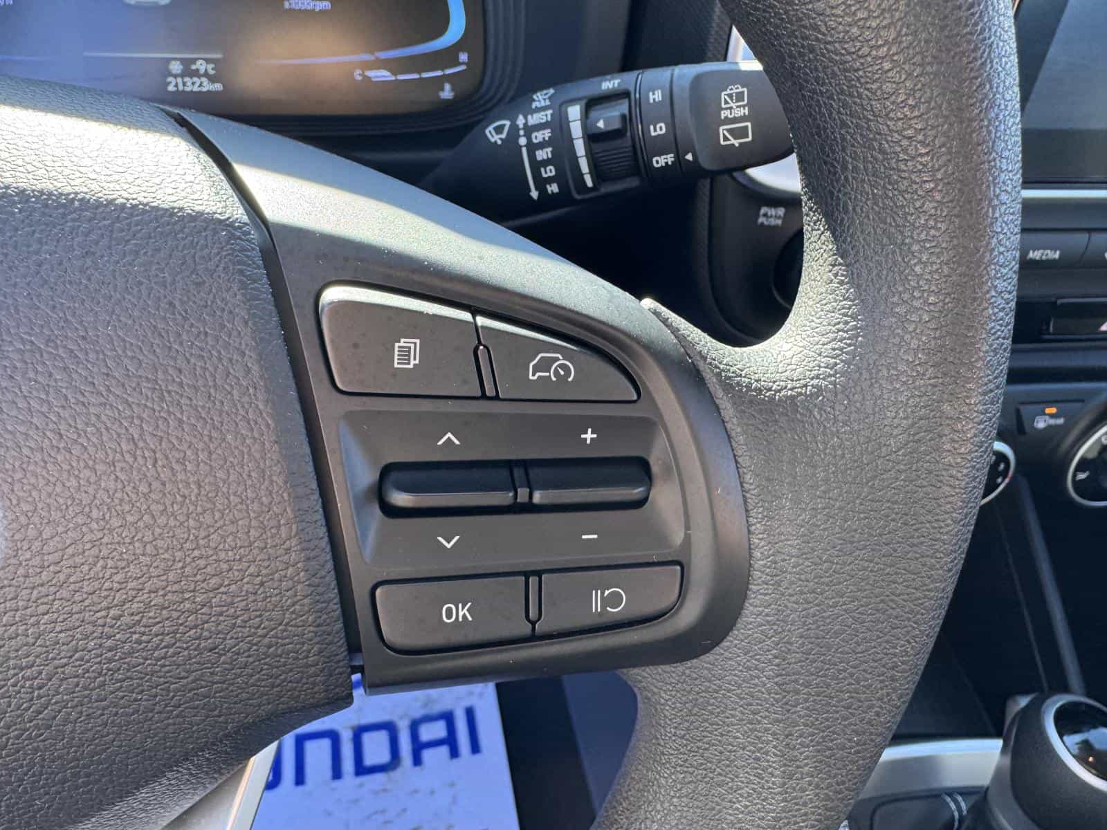 2023 Hyundai Venue Essential - Image 15