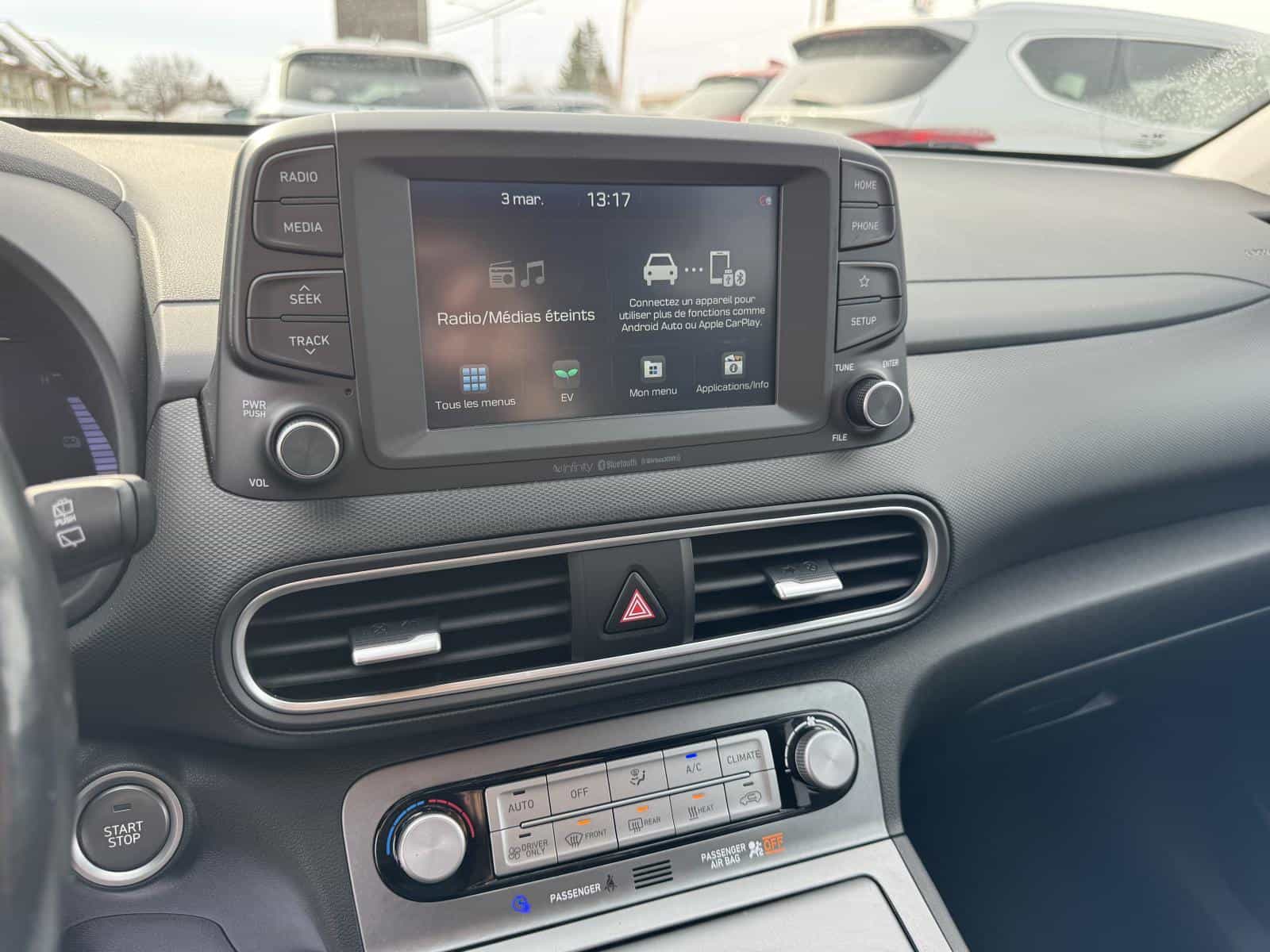 2021 Hyundai Kona EV Preferred - Image 17