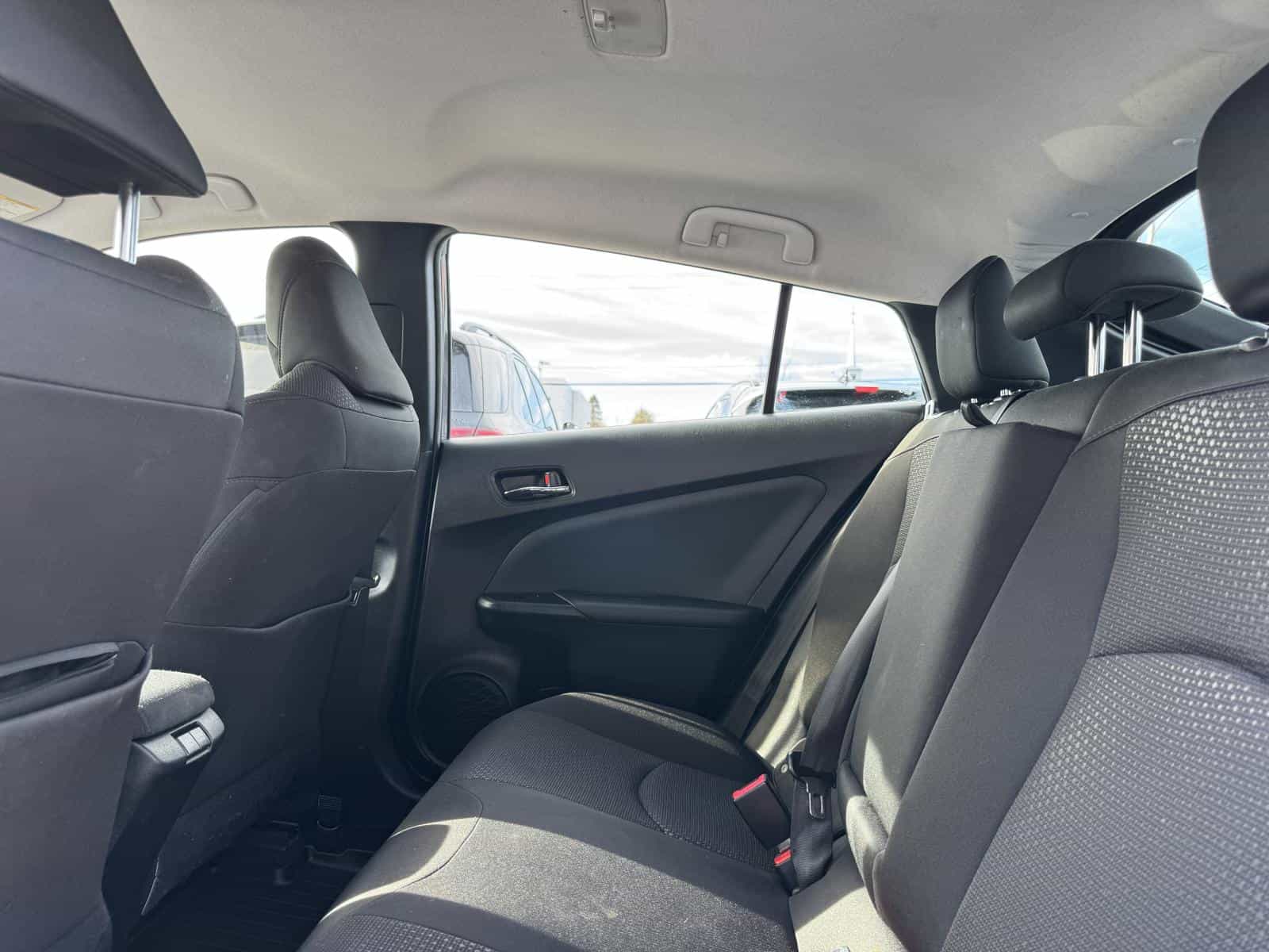 2019 Toyota Prius Technology - Image 14