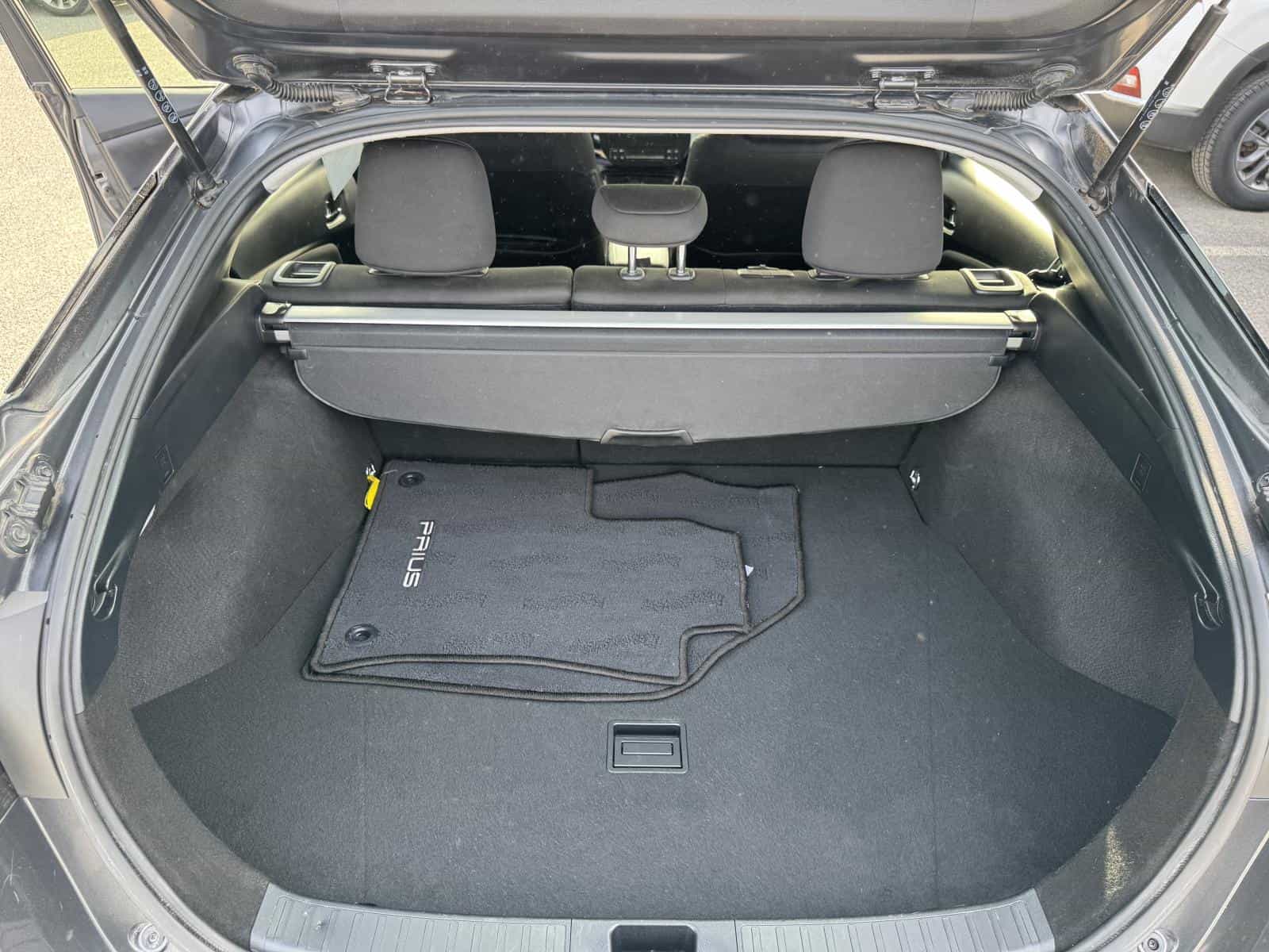 2019 Toyota Prius Technology - Image 15