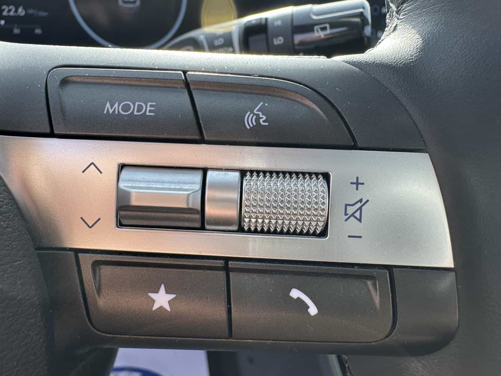 2025 Hyundai Kona EV Ultimate - Image 12