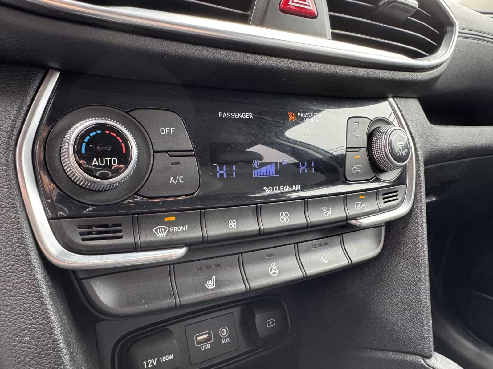 2019 Hyundai Santa Fe Preferred - Image 22