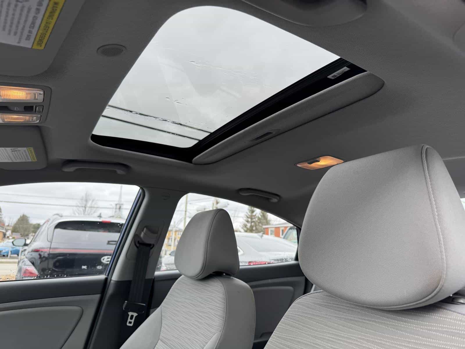 Image 8 Hyundai Accent SE 2017