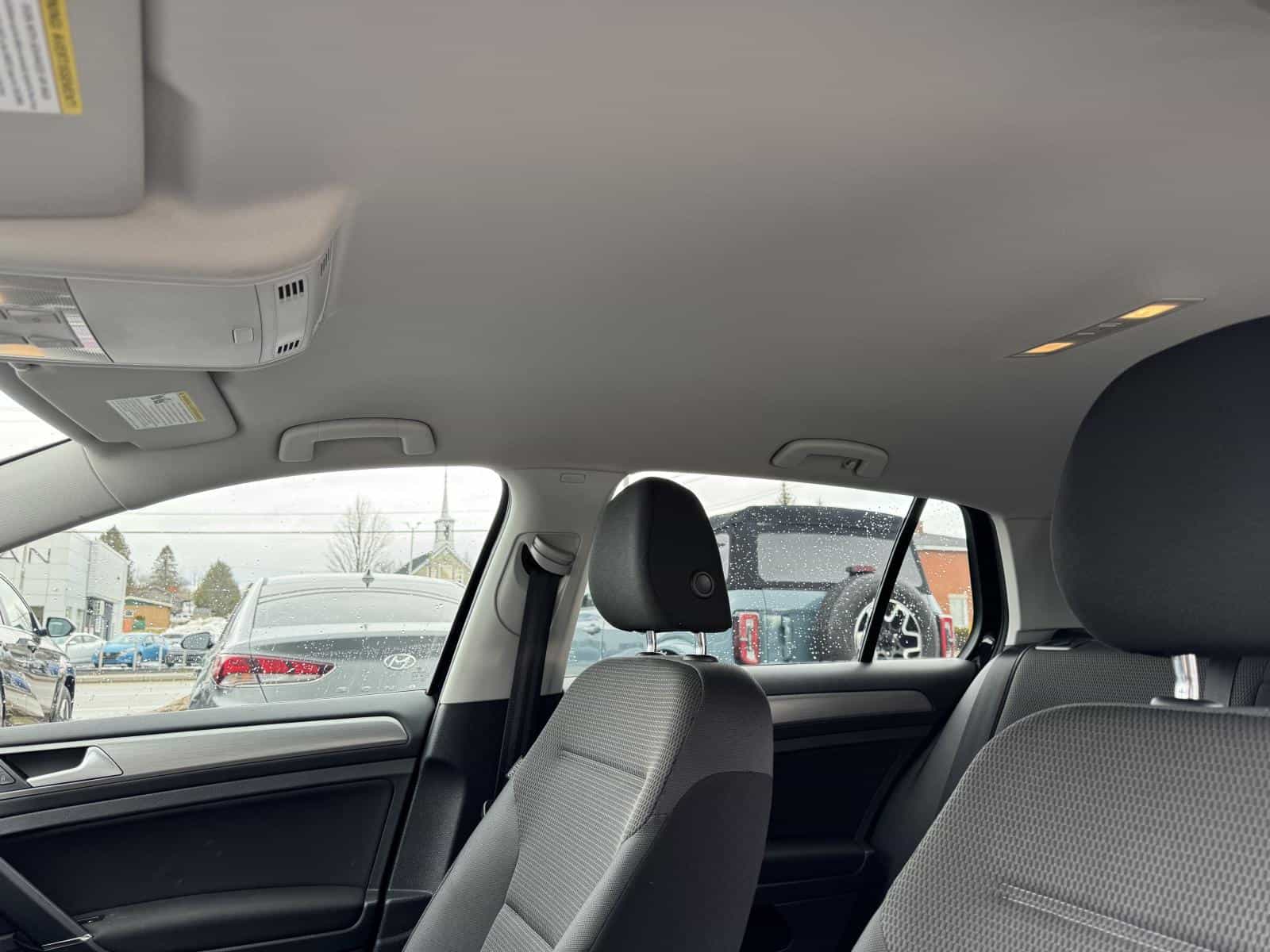 2017 Volkswagen Golf 1.8 TSI Trendline - Image 10