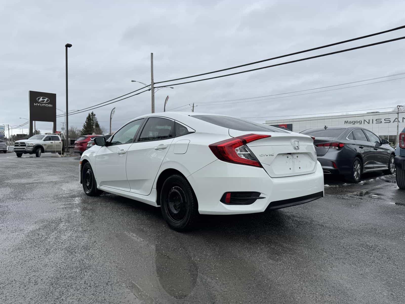 Image 3 Honda Civic LX 2018