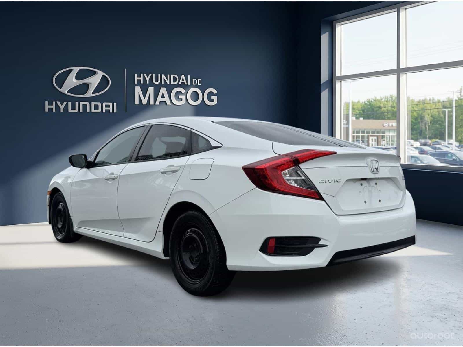 Image 4 Honda Civic LX 2018