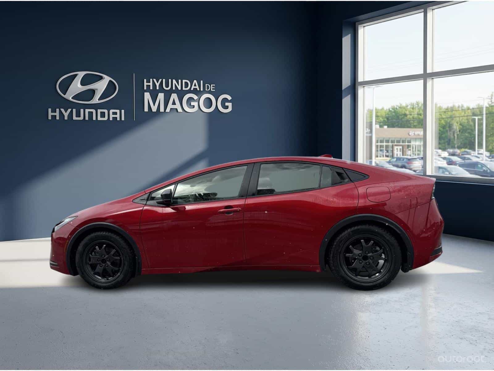 2024 Toyota Prius Prime SE - Image 2