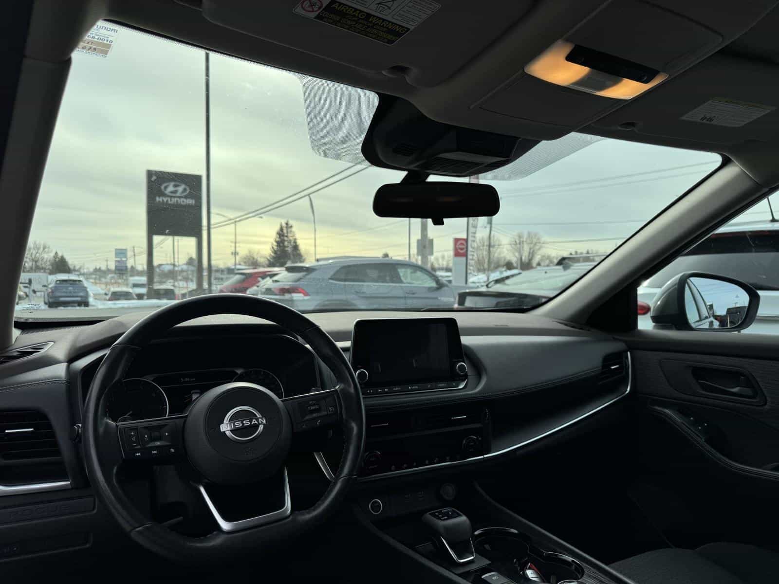 Image 8 Nissan Rogue S 2022