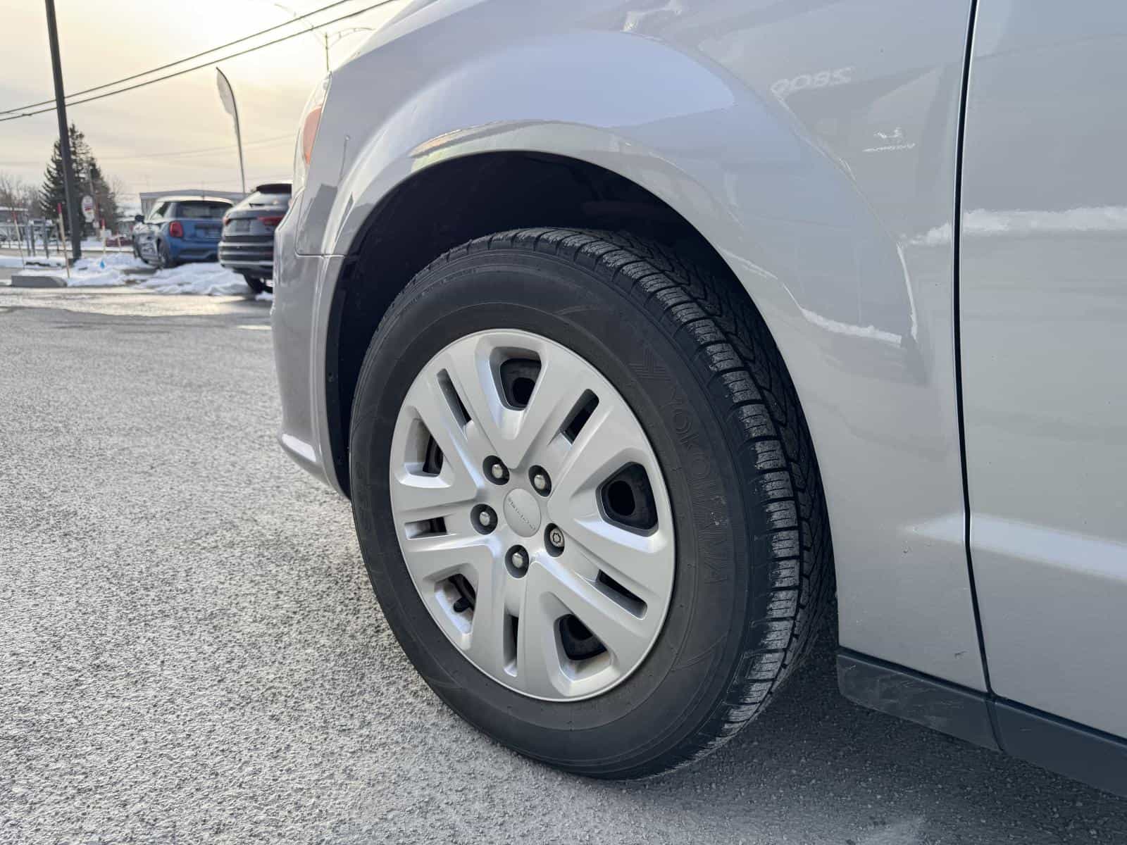 Image 8 Dodge Grand Caravan SXT 2019