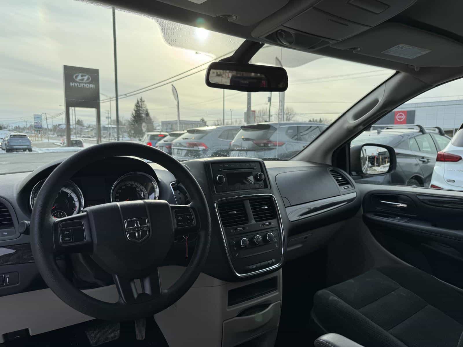2019 Dodge Grand Caravan SXT - Image 12