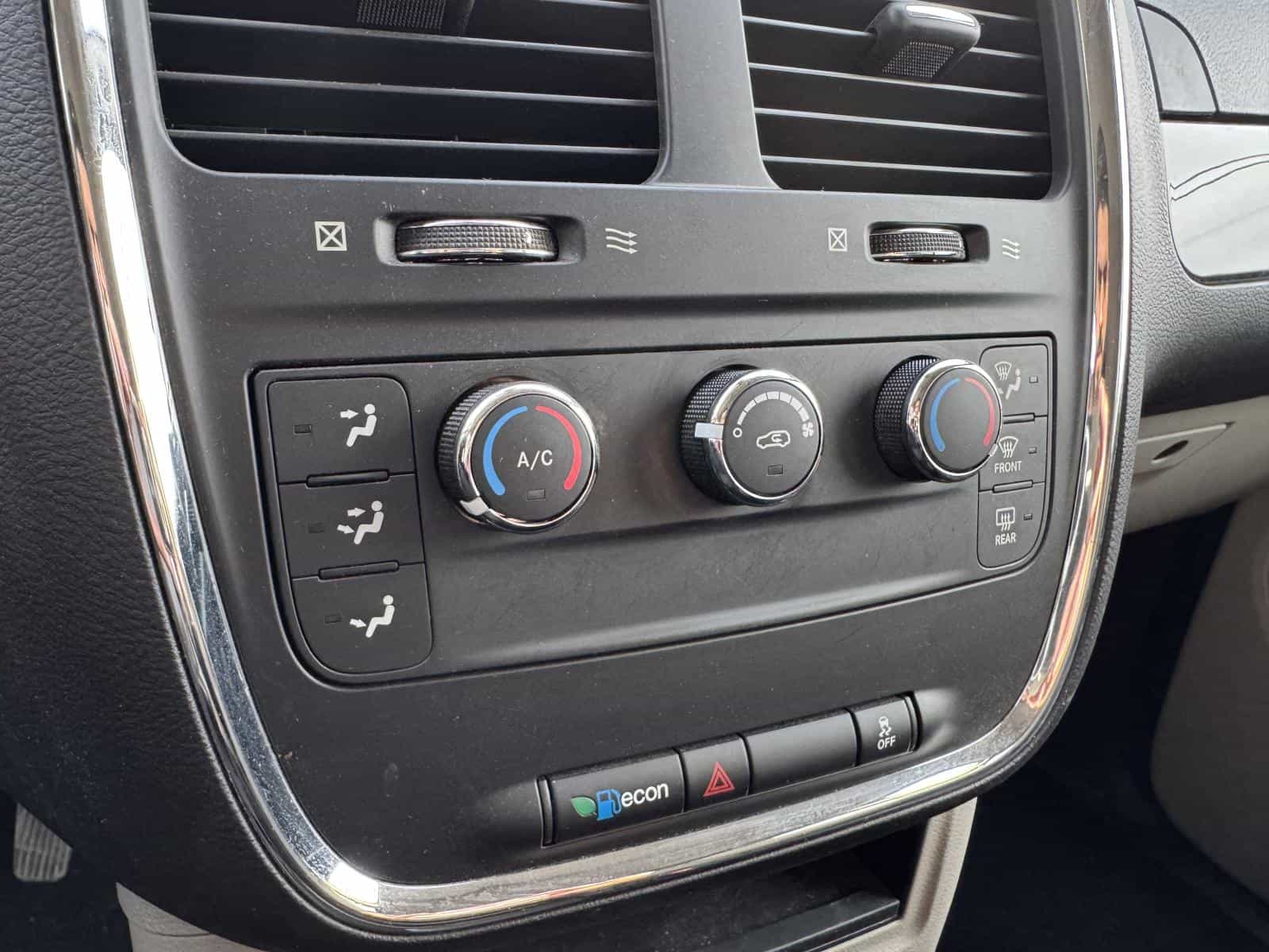 2019 Dodge Grand Caravan SXT - Image 15