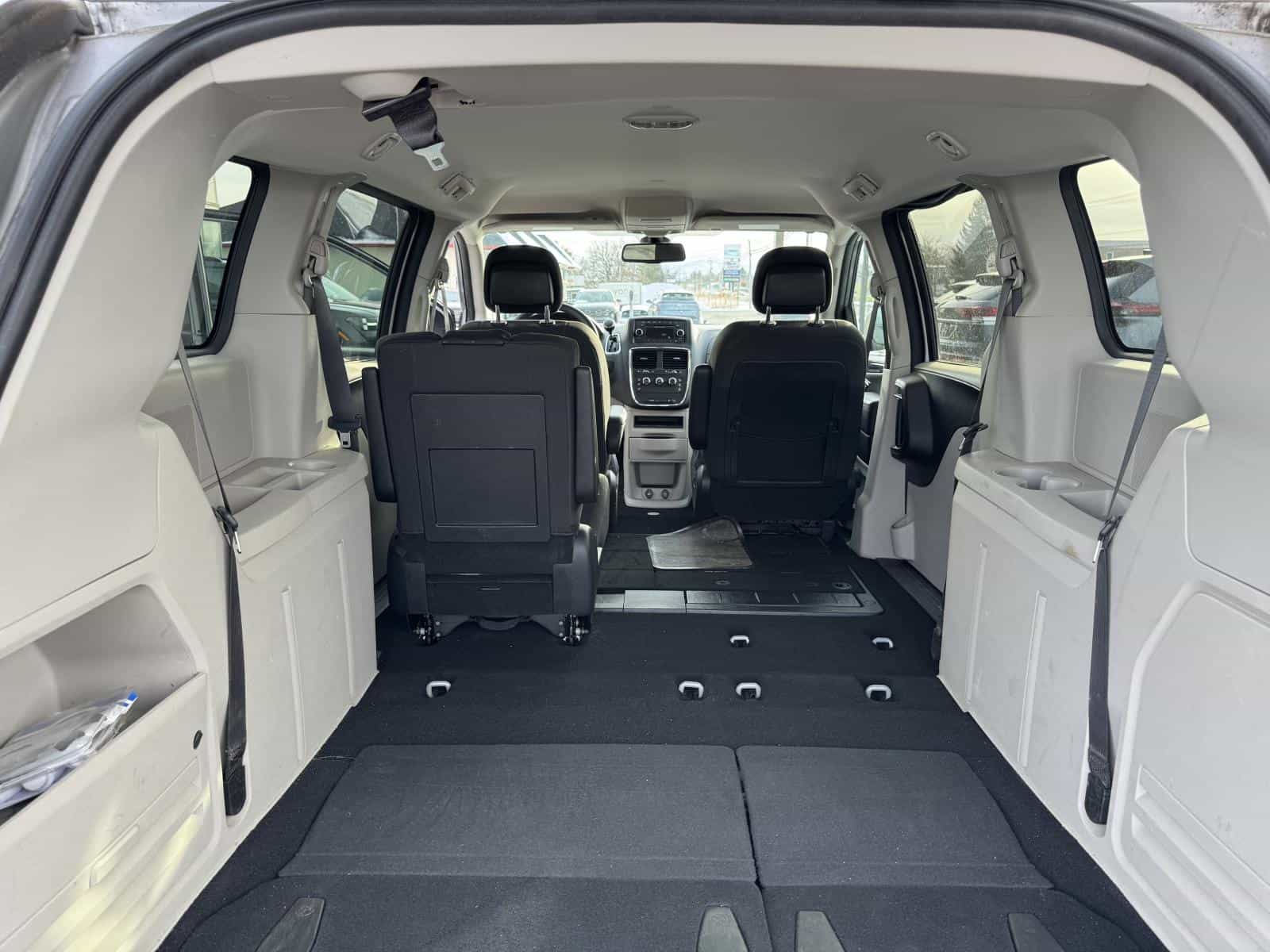 2019 Dodge Grand Caravan SXT - Image 18