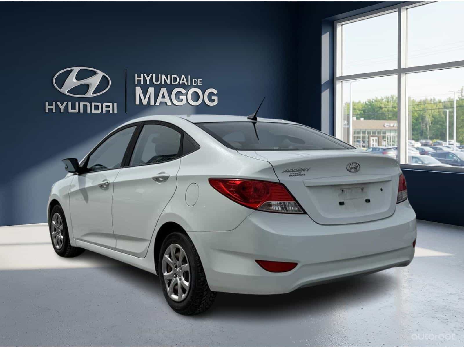 Image 4 Hyundai Accent GL 2013