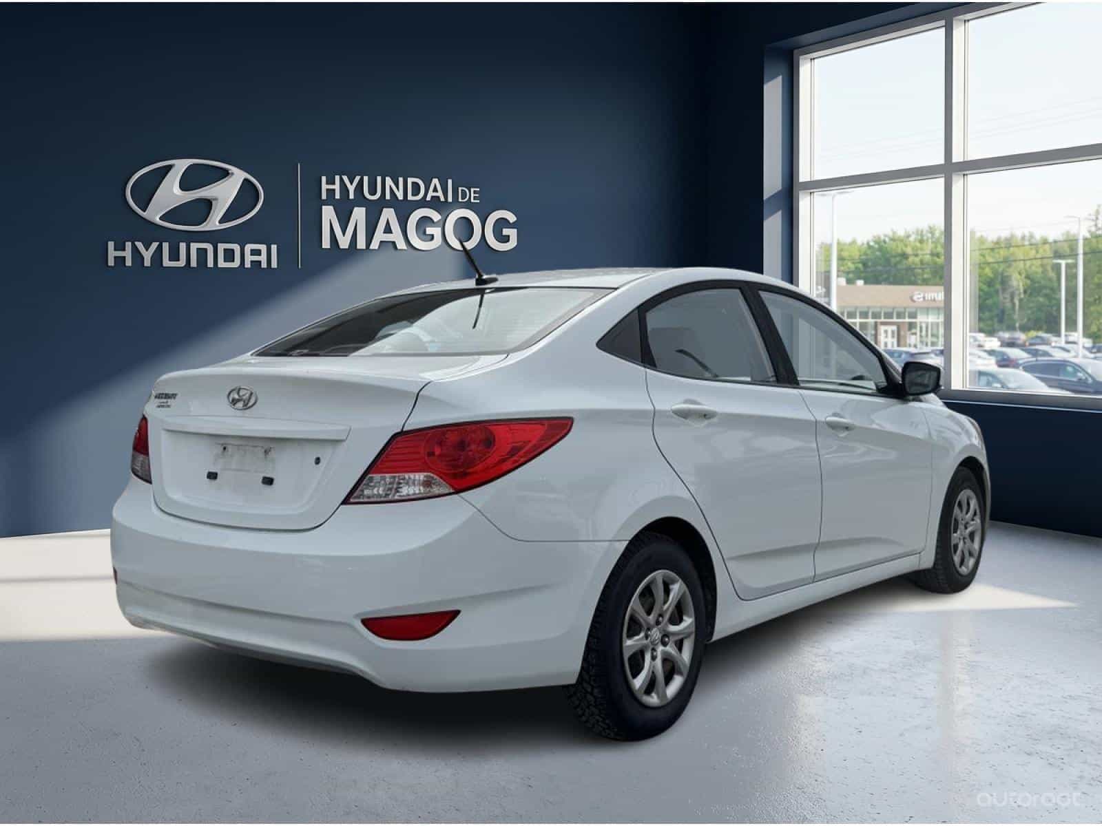 Image 6 Hyundai Accent GL 2013