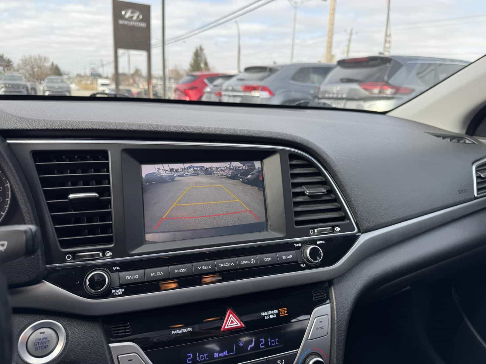 Image 17 Hyundai Elantra GLS 2017