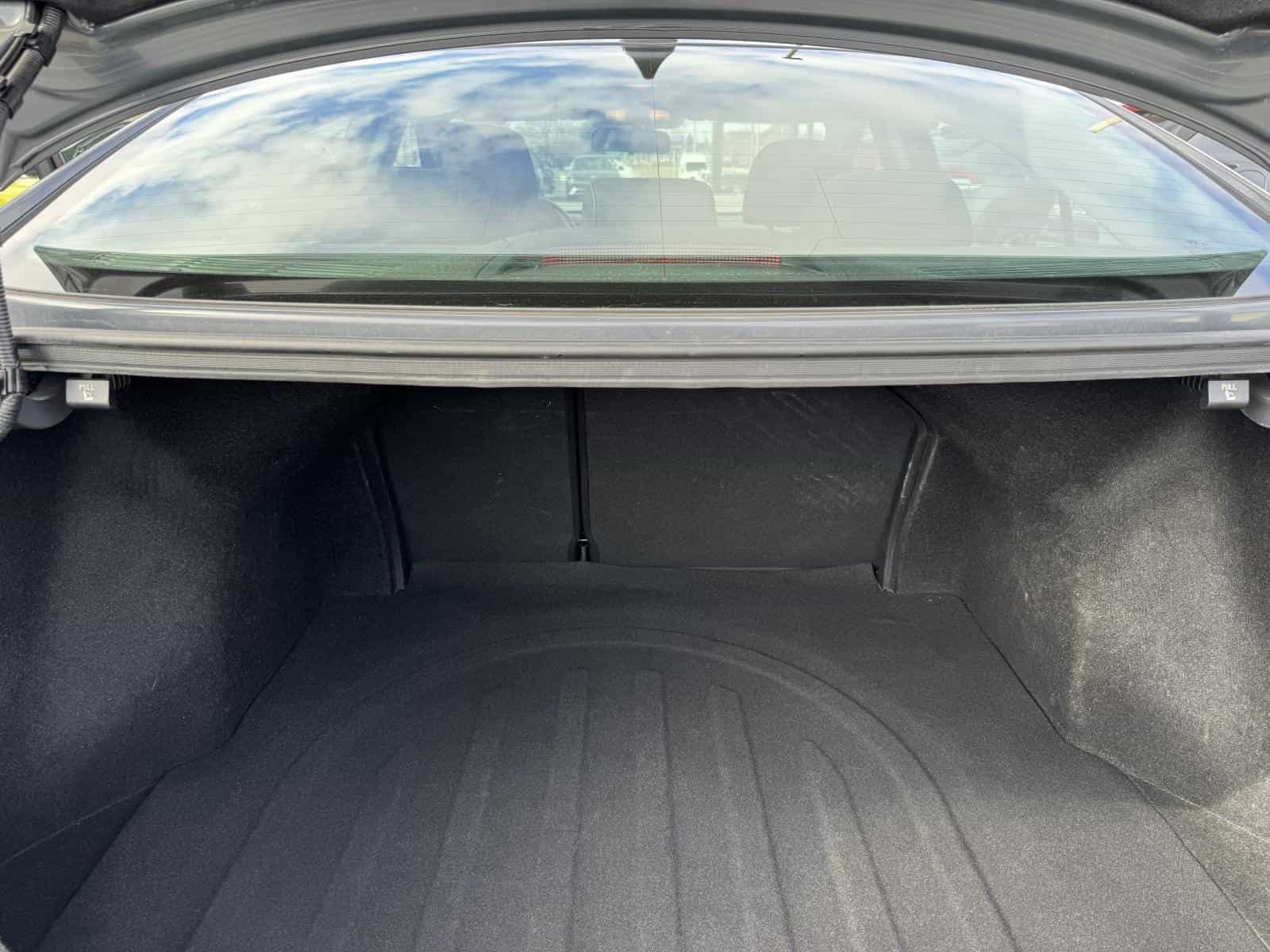 Image 20 Hyundai Elantra GLS 2017