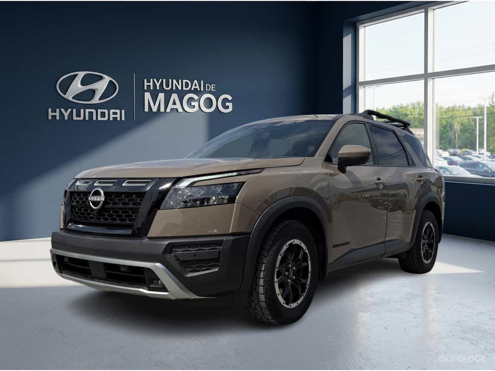 Image 1 Nissan Pathfinder SV 2023