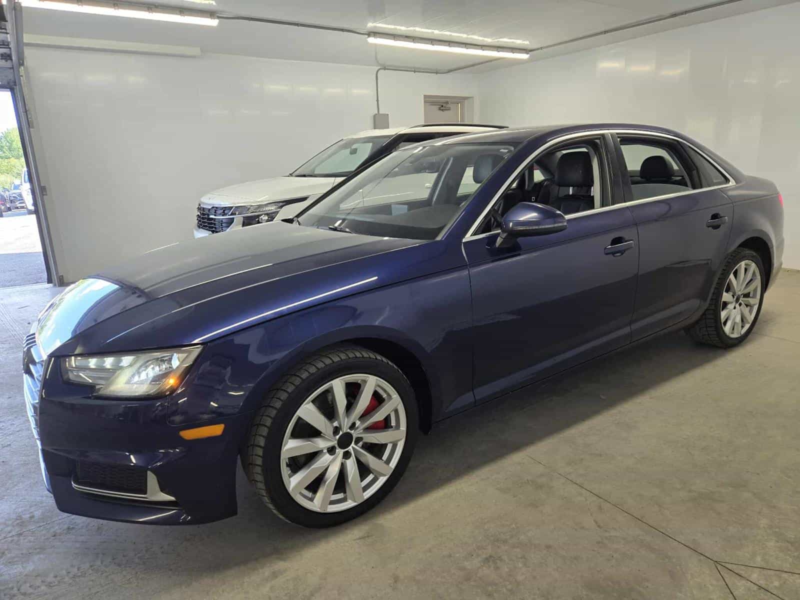 2019 Audi A4 Komfort - Image 5