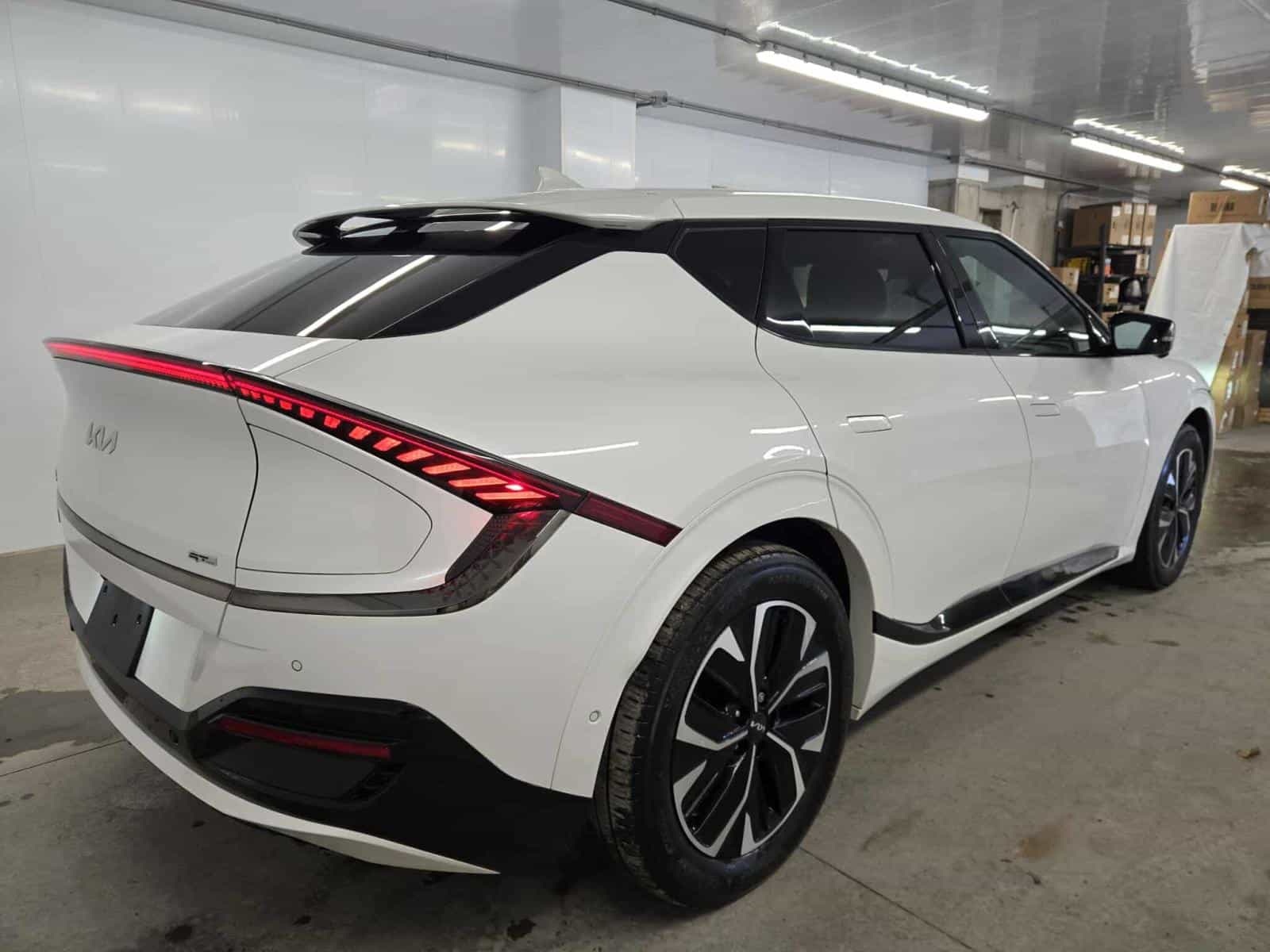 2022 Kia EV6 Long Range GT-Line 1 - Image 7