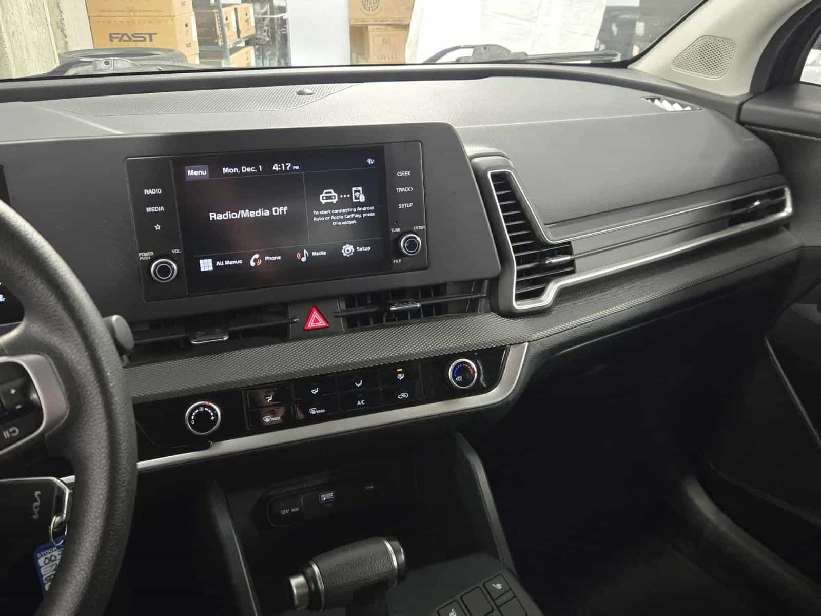 2024 Kia Sportage LX - Image 17