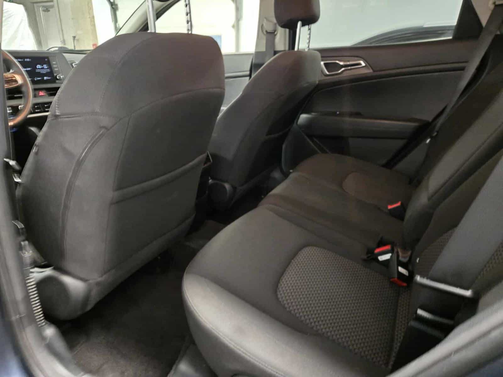 2024 Kia Sportage LX - Image 13