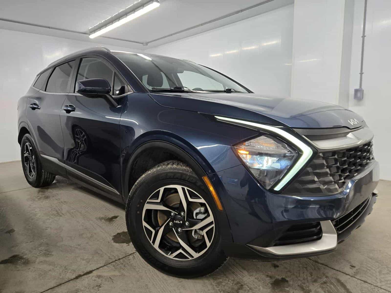 2024 Kia Sportage LX - Image 1