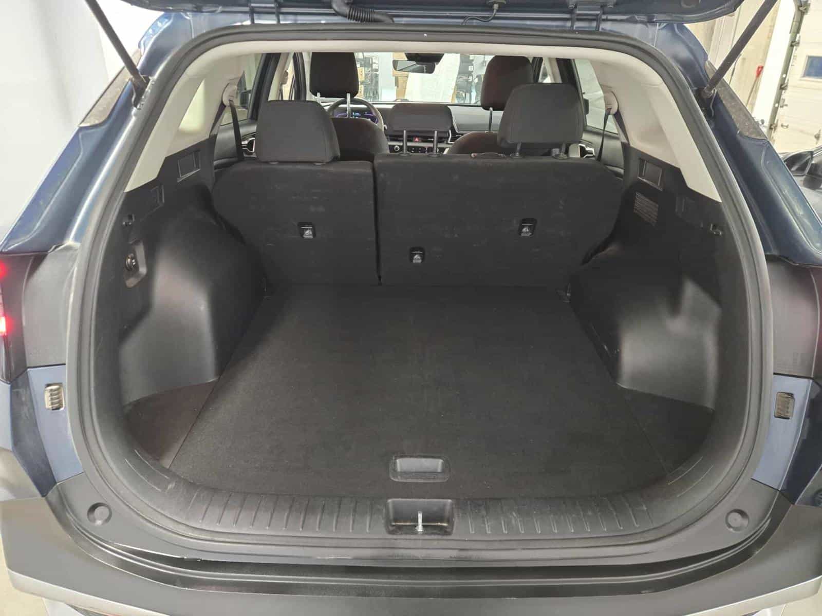 2024 Kia Sportage LX - Image 8