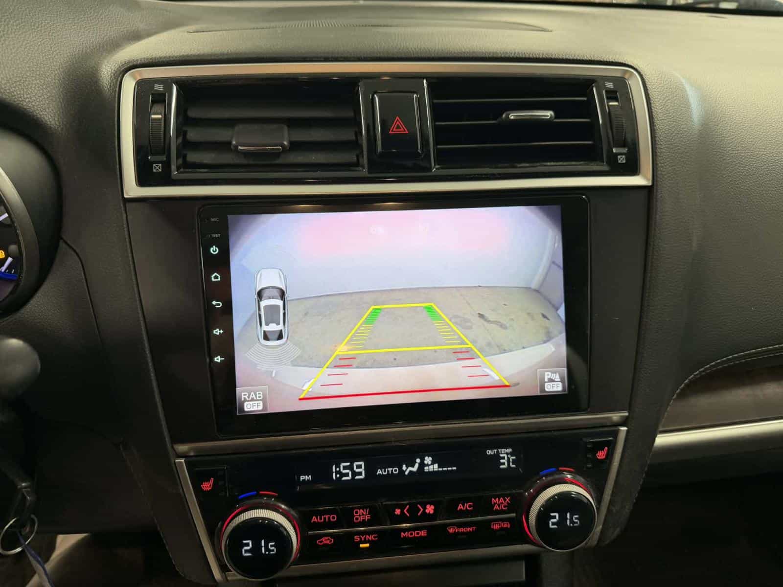 2018 Subaru Outback 2.5i Limited - Image 12