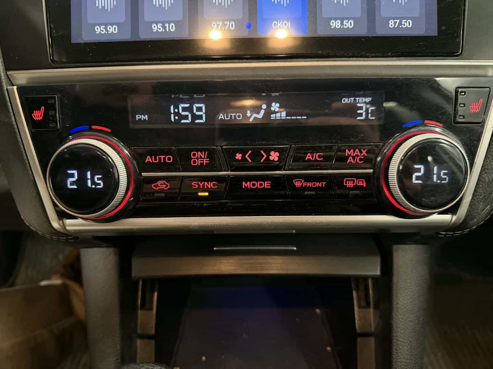 2018 Subaru Outback 2.5i Limited - Image 13