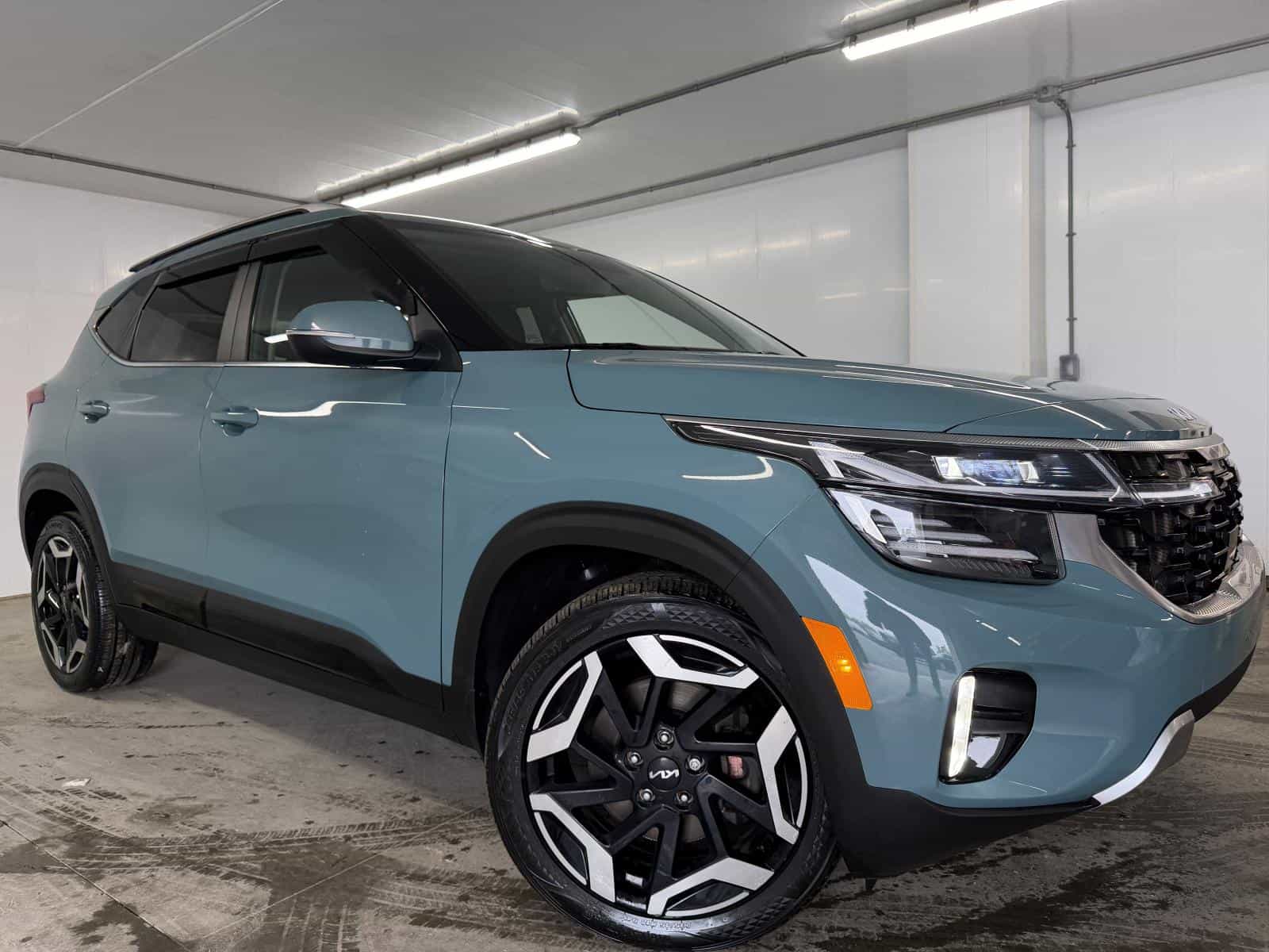 2024 Kia Seltos SX - Image 1