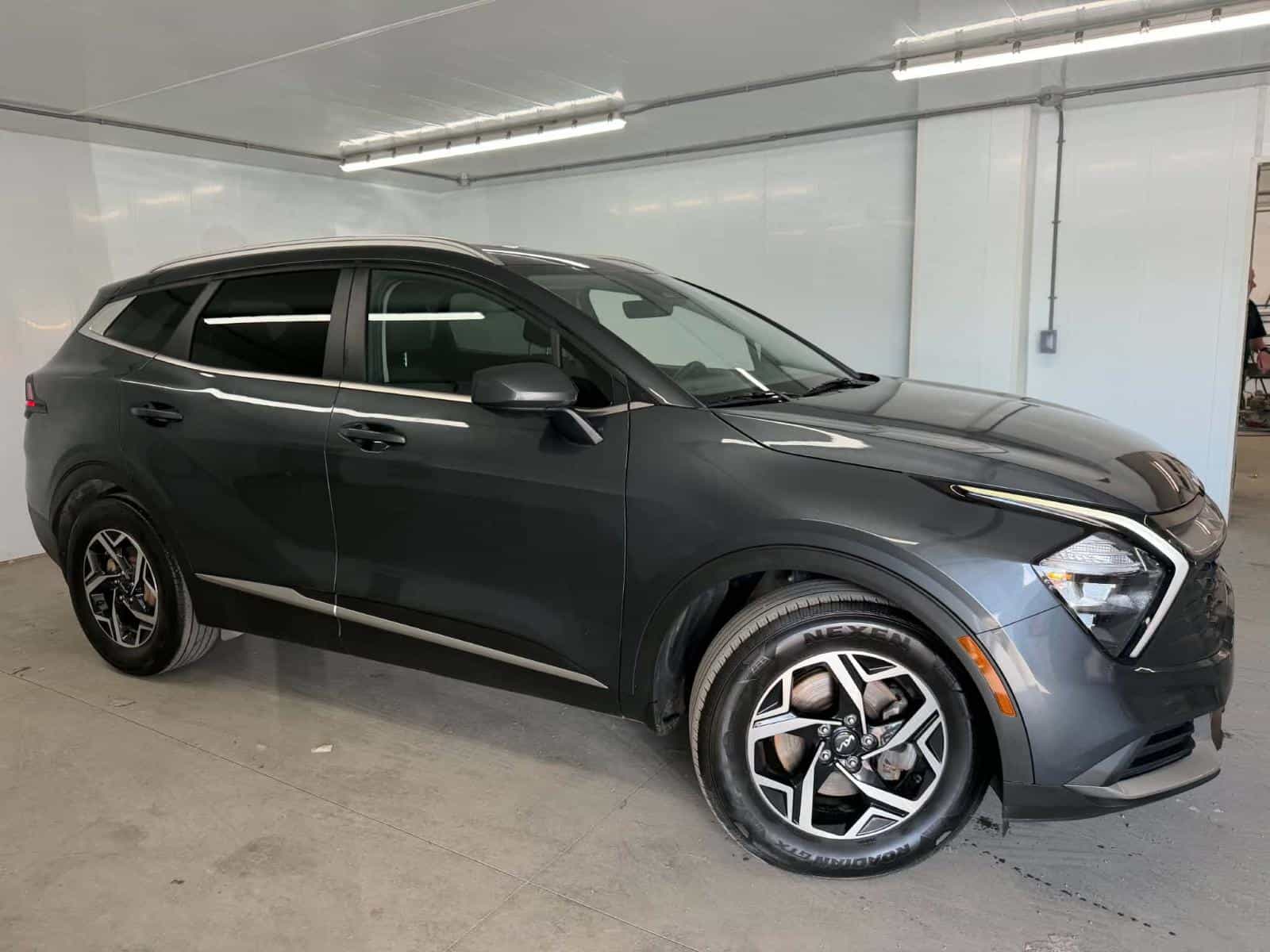 2023 Kia Sportage LX - Image 1