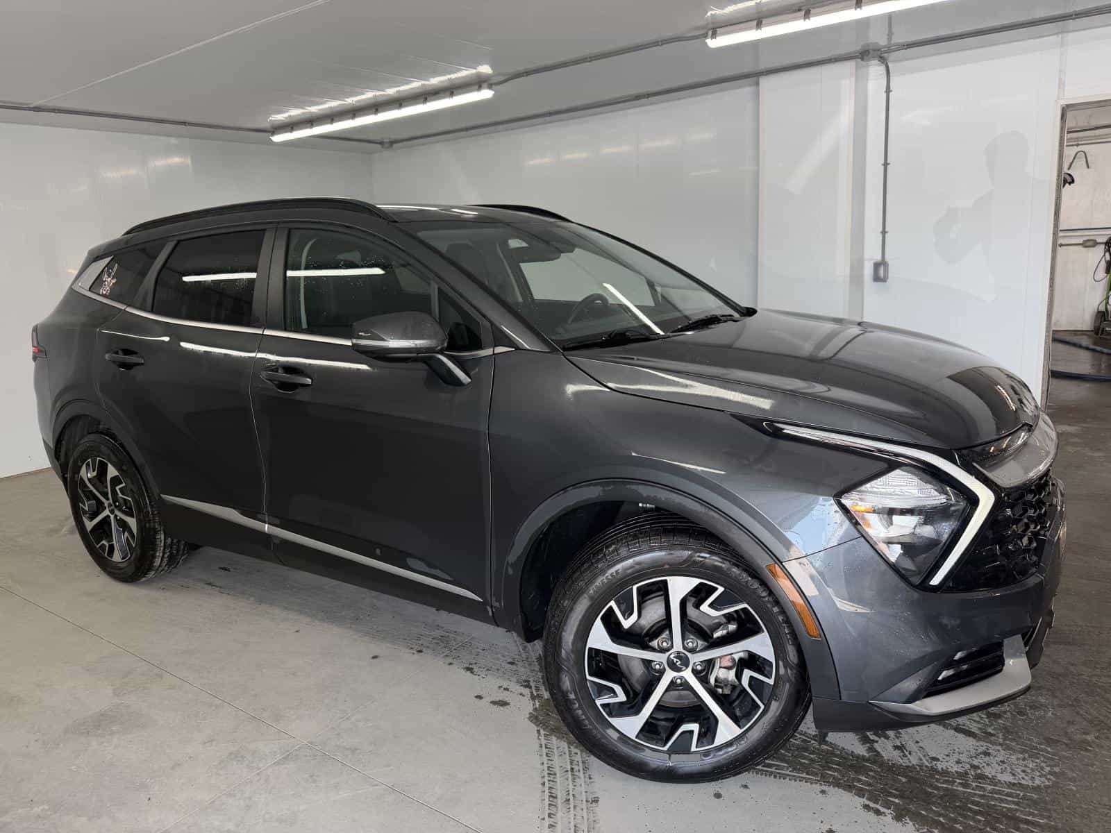 Image 1 Kia Sportage EX 2024