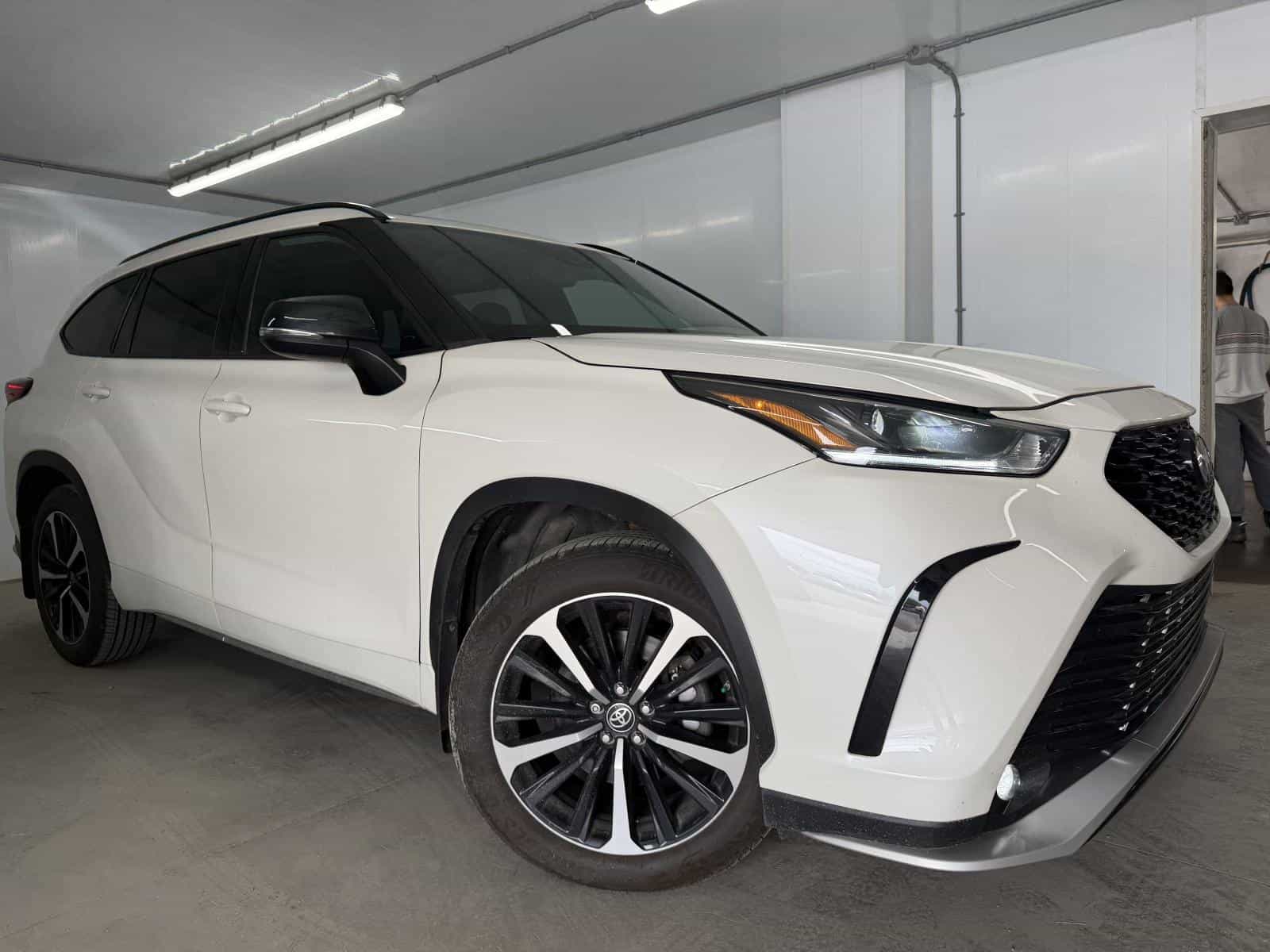 Image 1 Toyota Highlander XSE 2021