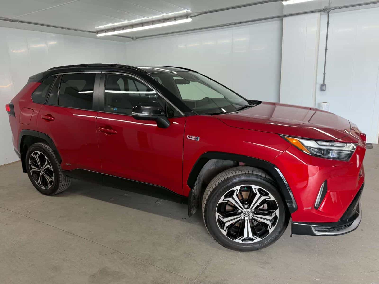 2024 Toyota Rav4 Prime XSE - Image 1