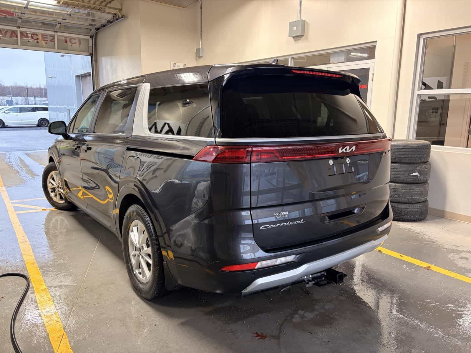 Image 5 Kia Carnival LX 2022