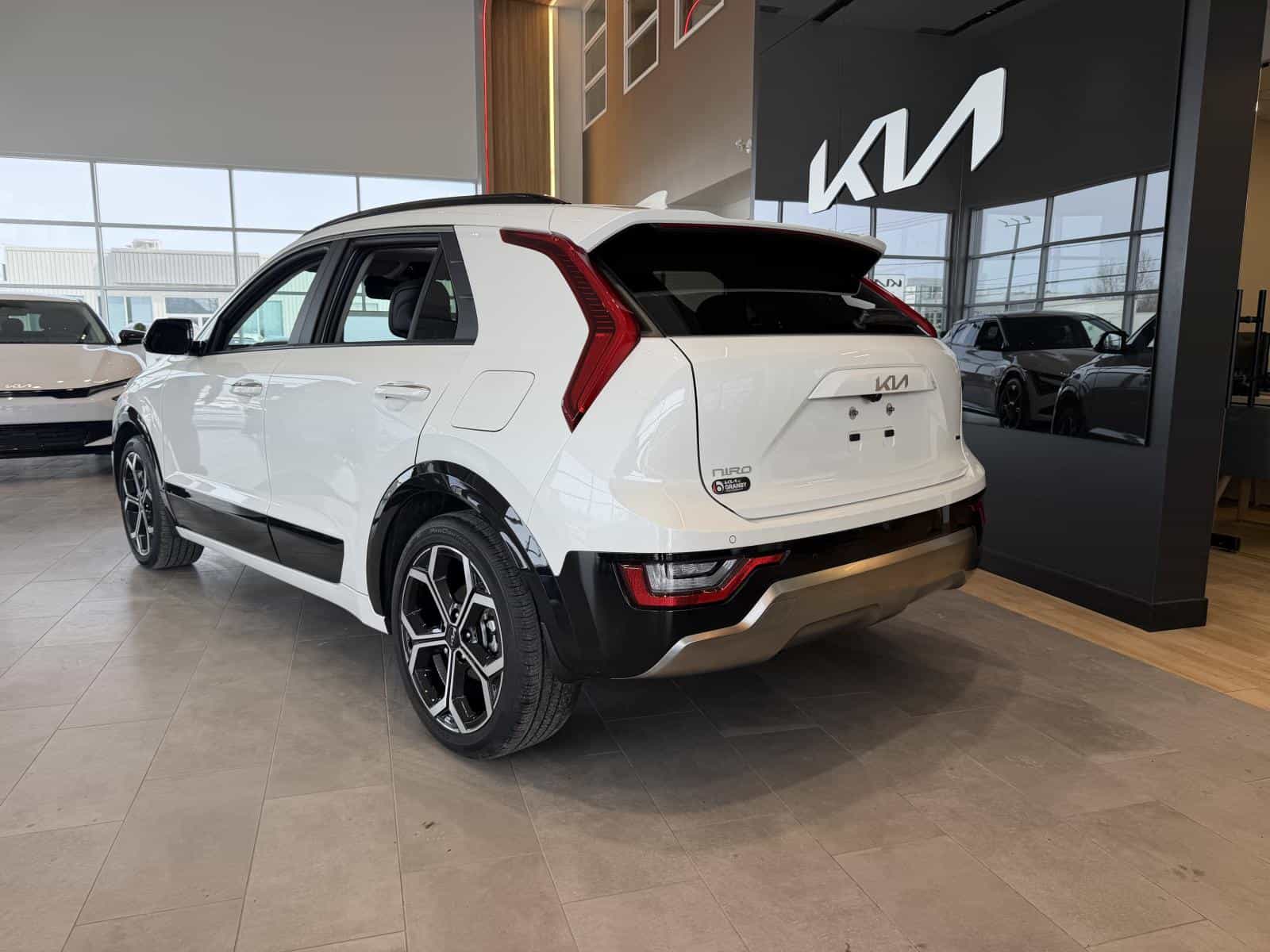 Image 4 Kia Niro SX 2025